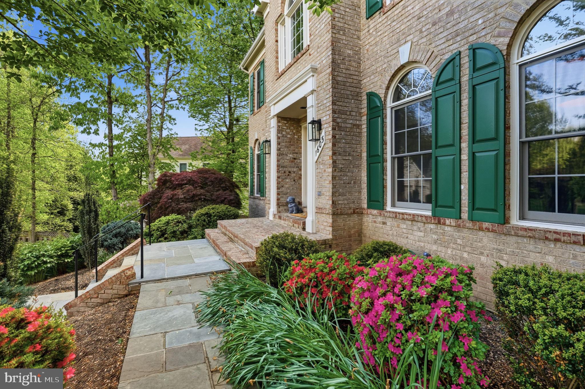 MANORS AT WOLF TRAP - Residential