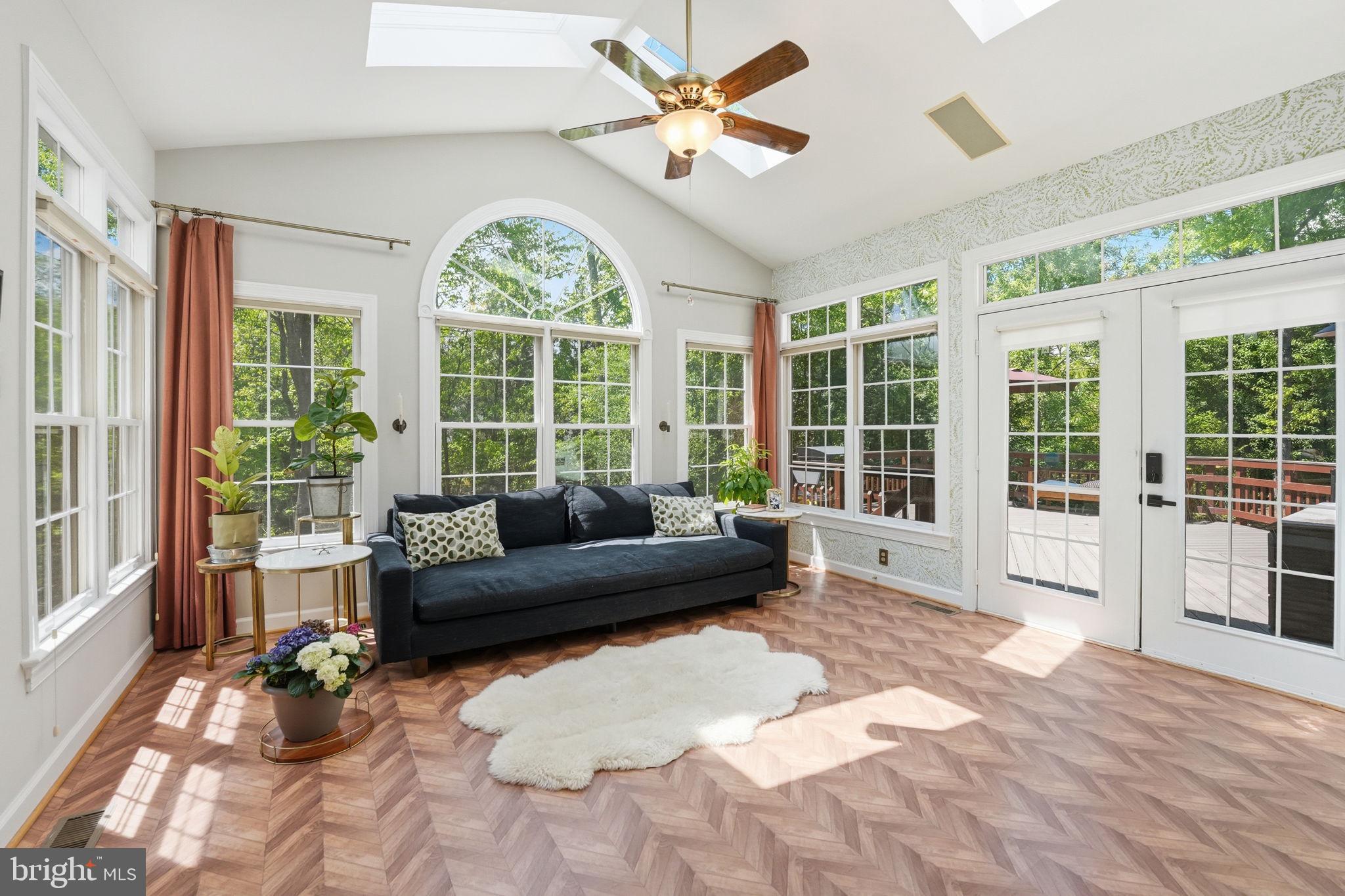 MANORS AT WOLF TRAP - Residential