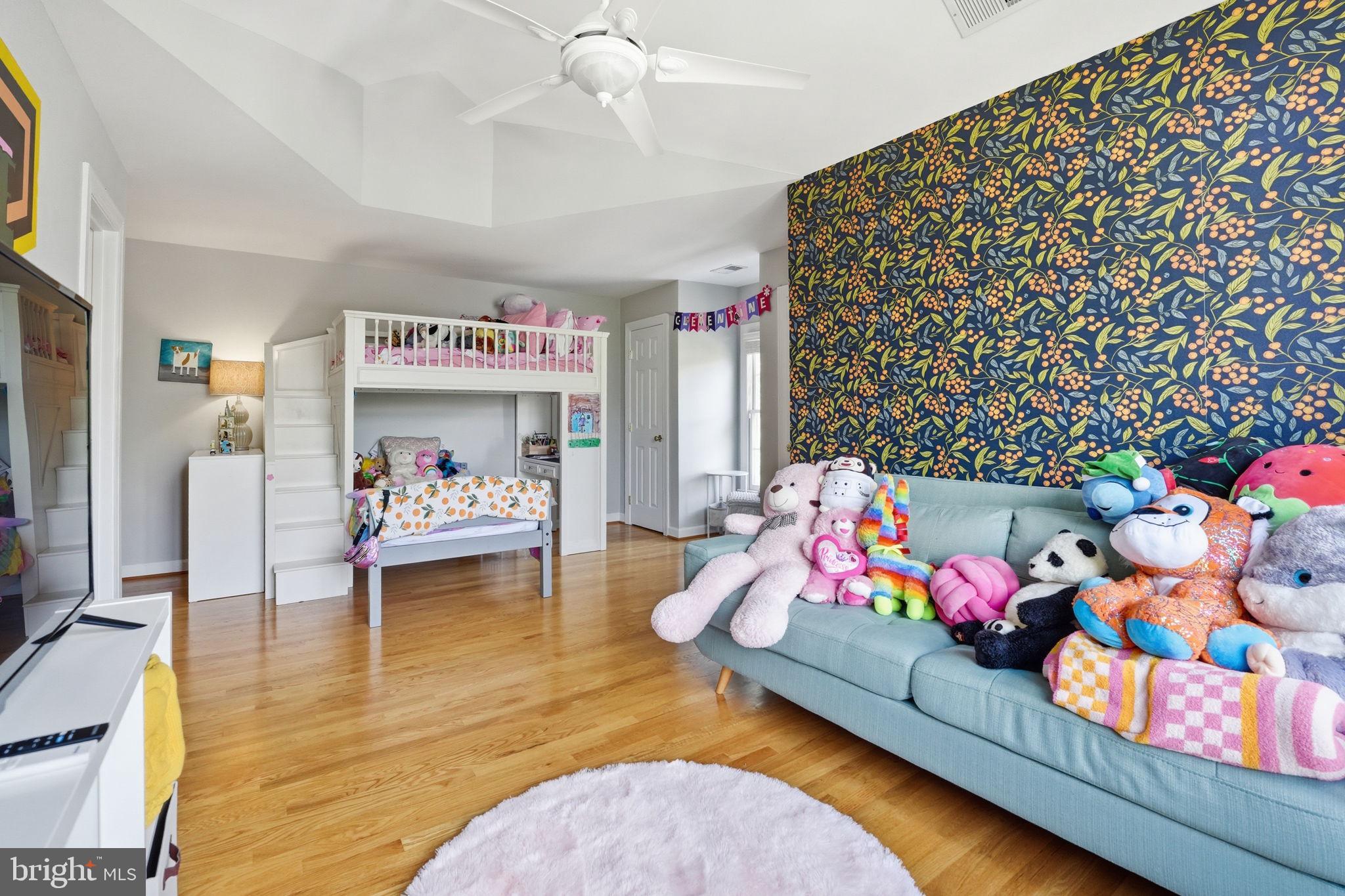 MANORS AT WOLF TRAP - Residential