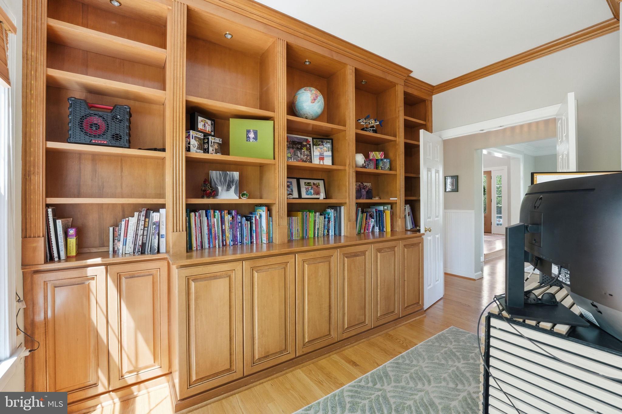 MANORS AT WOLF TRAP - Residential