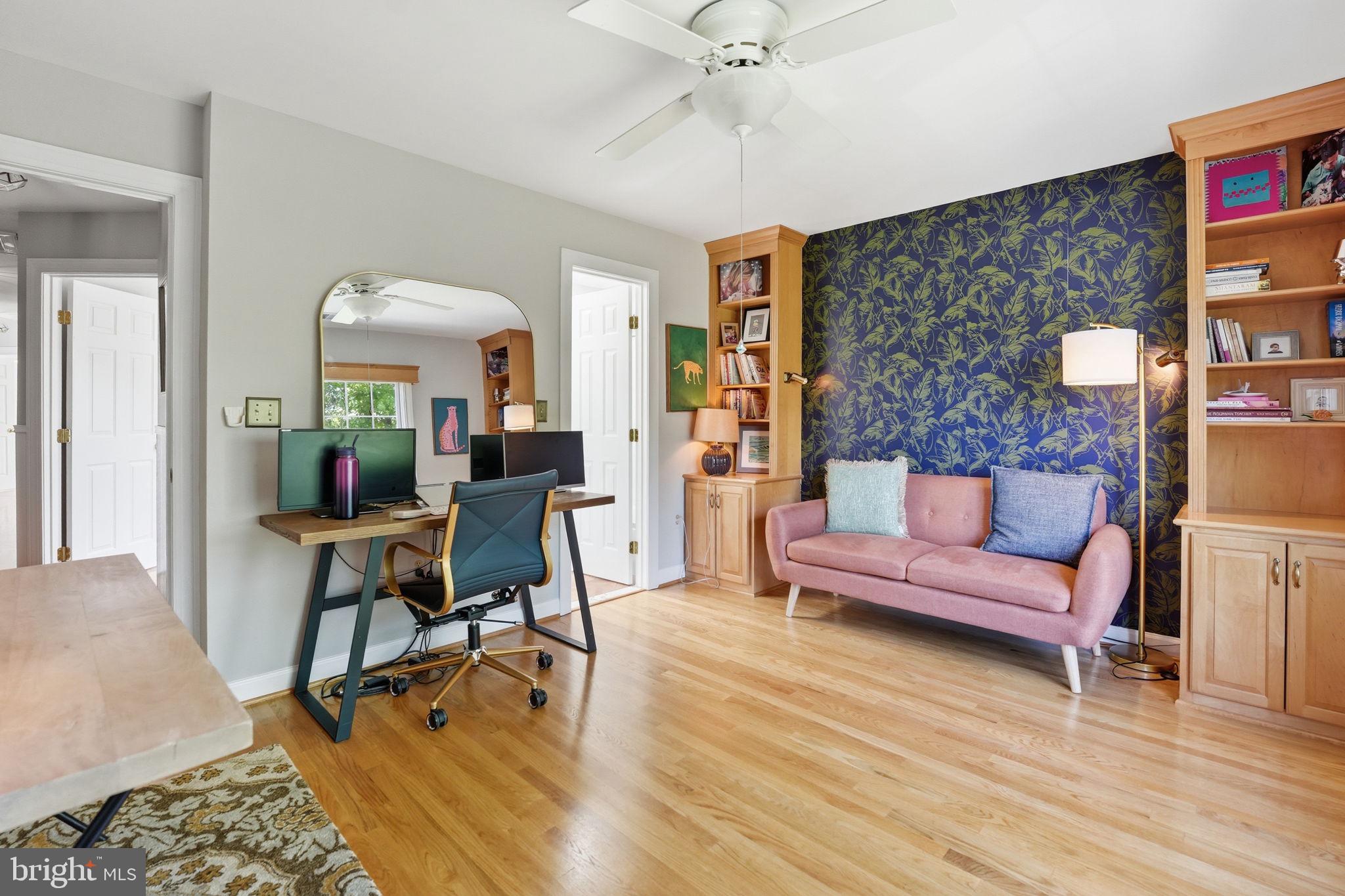 MANORS AT WOLF TRAP - Residential