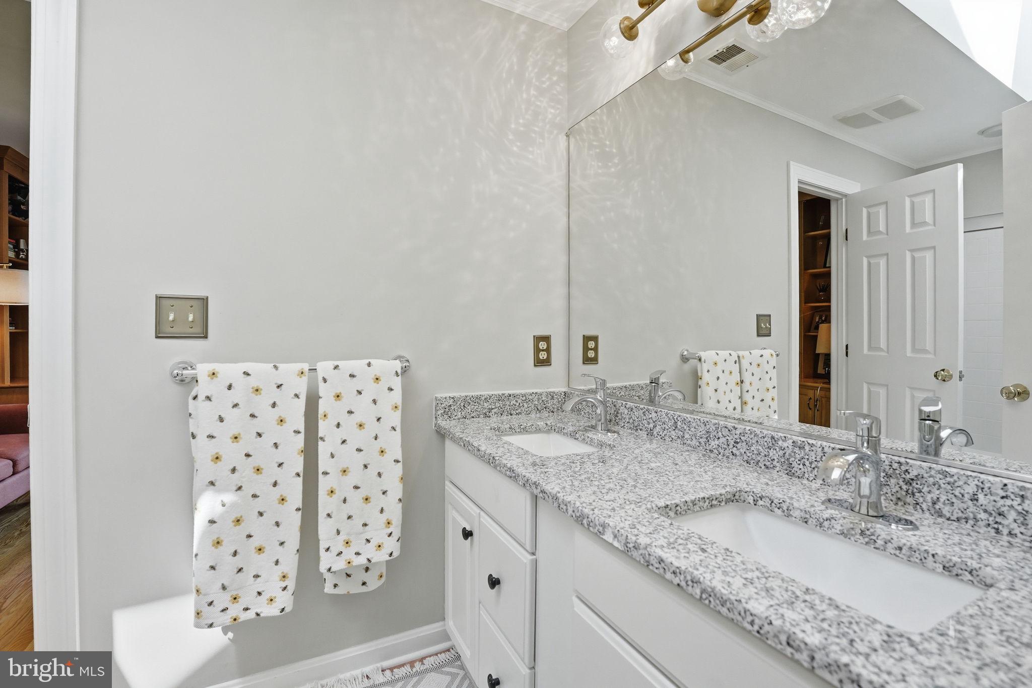 MANORS AT WOLF TRAP - Residential