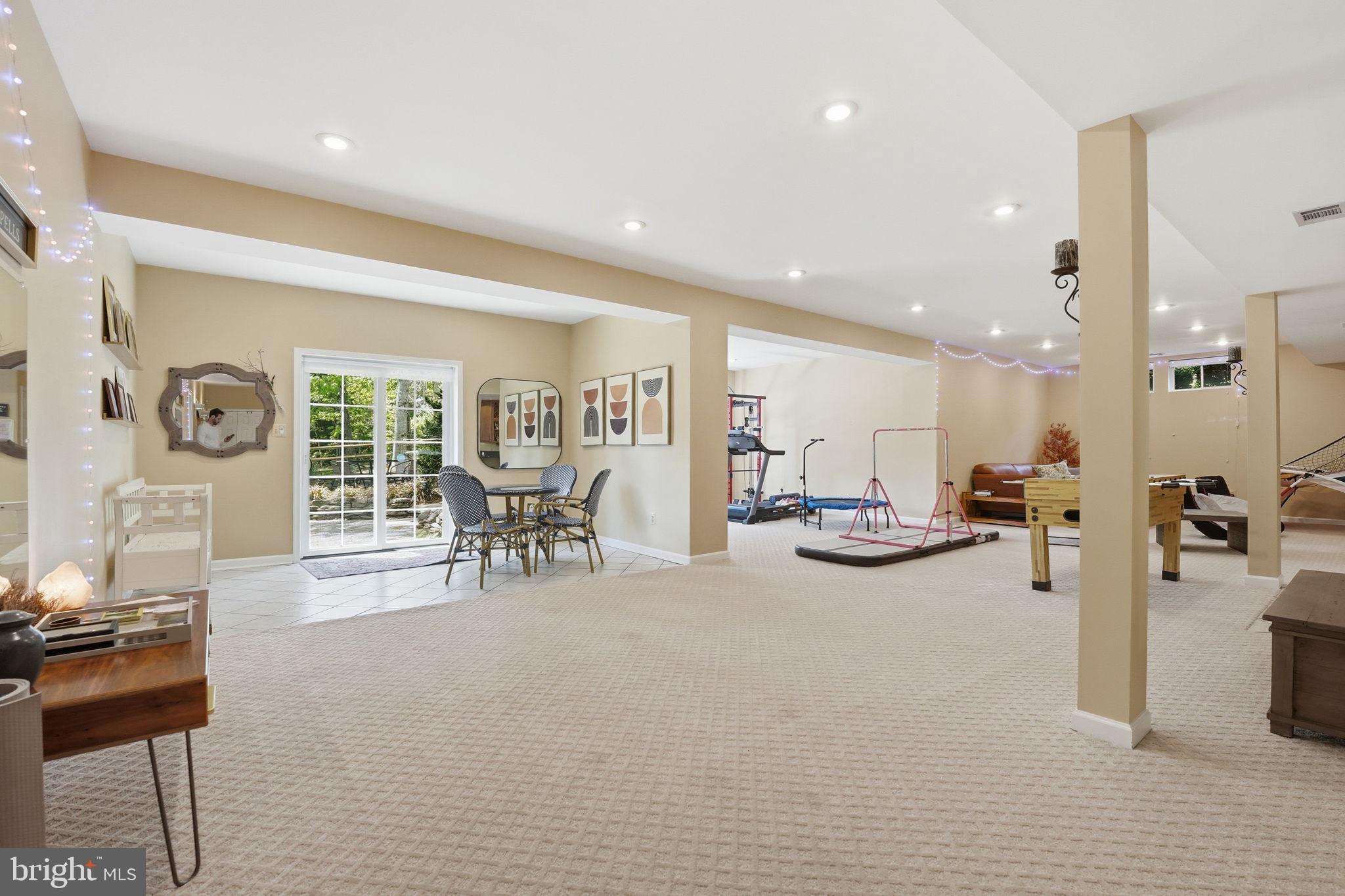 MANORS AT WOLF TRAP - Residential