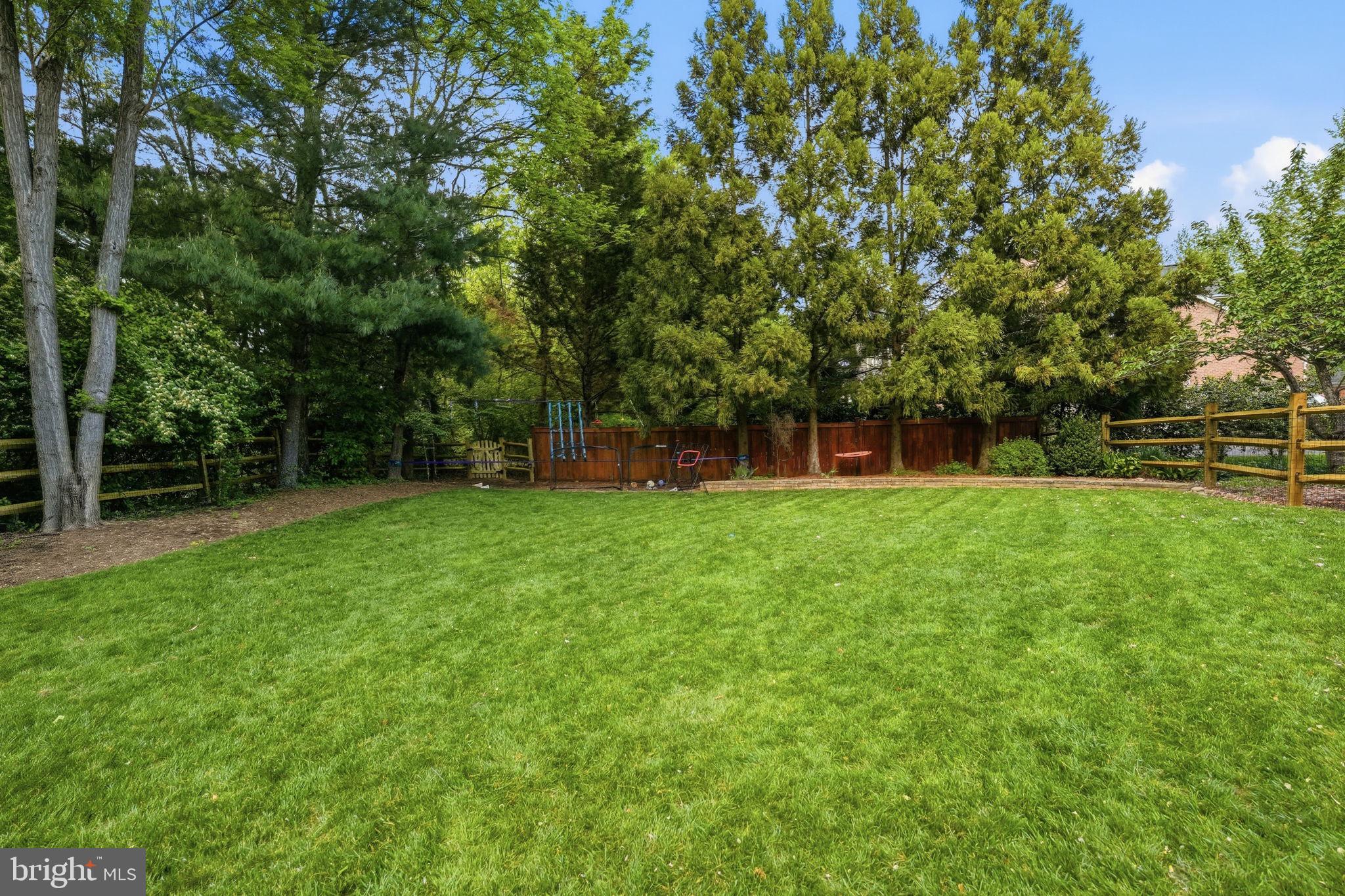 MANORS AT WOLF TRAP - Residential