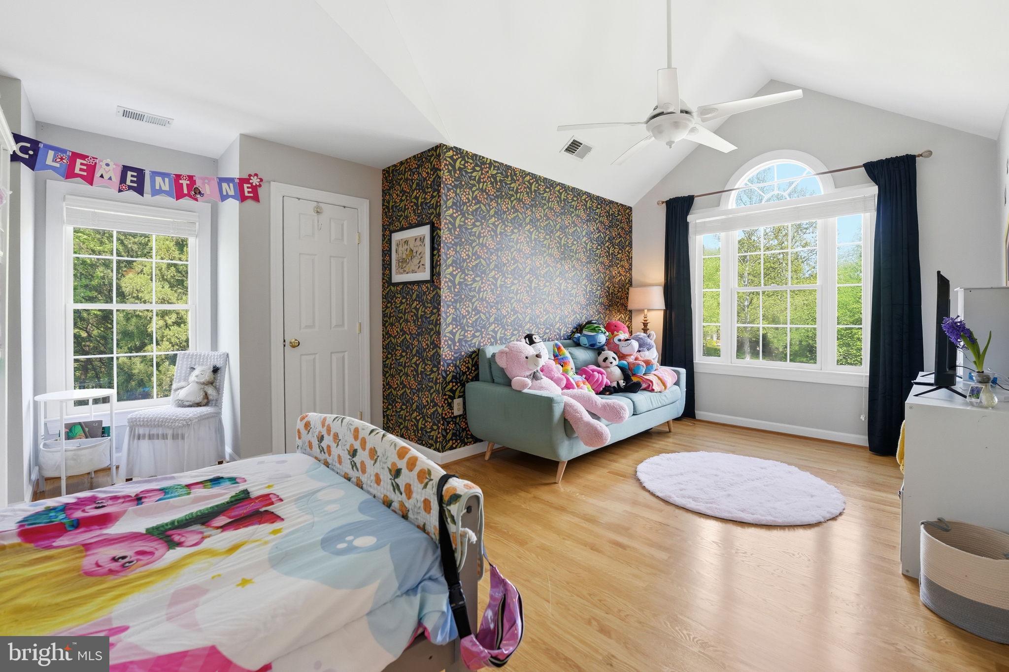 MANORS AT WOLF TRAP - Residential