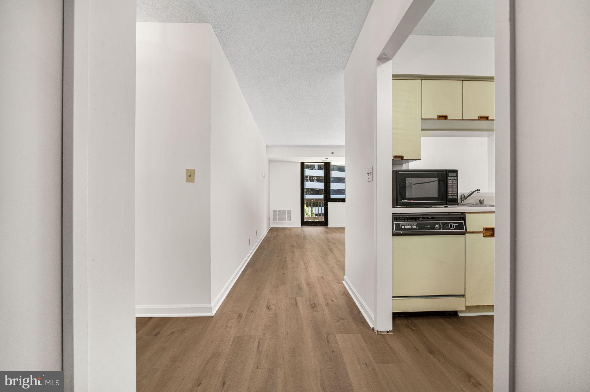 1805 CRYSTAL DRIVE 315S