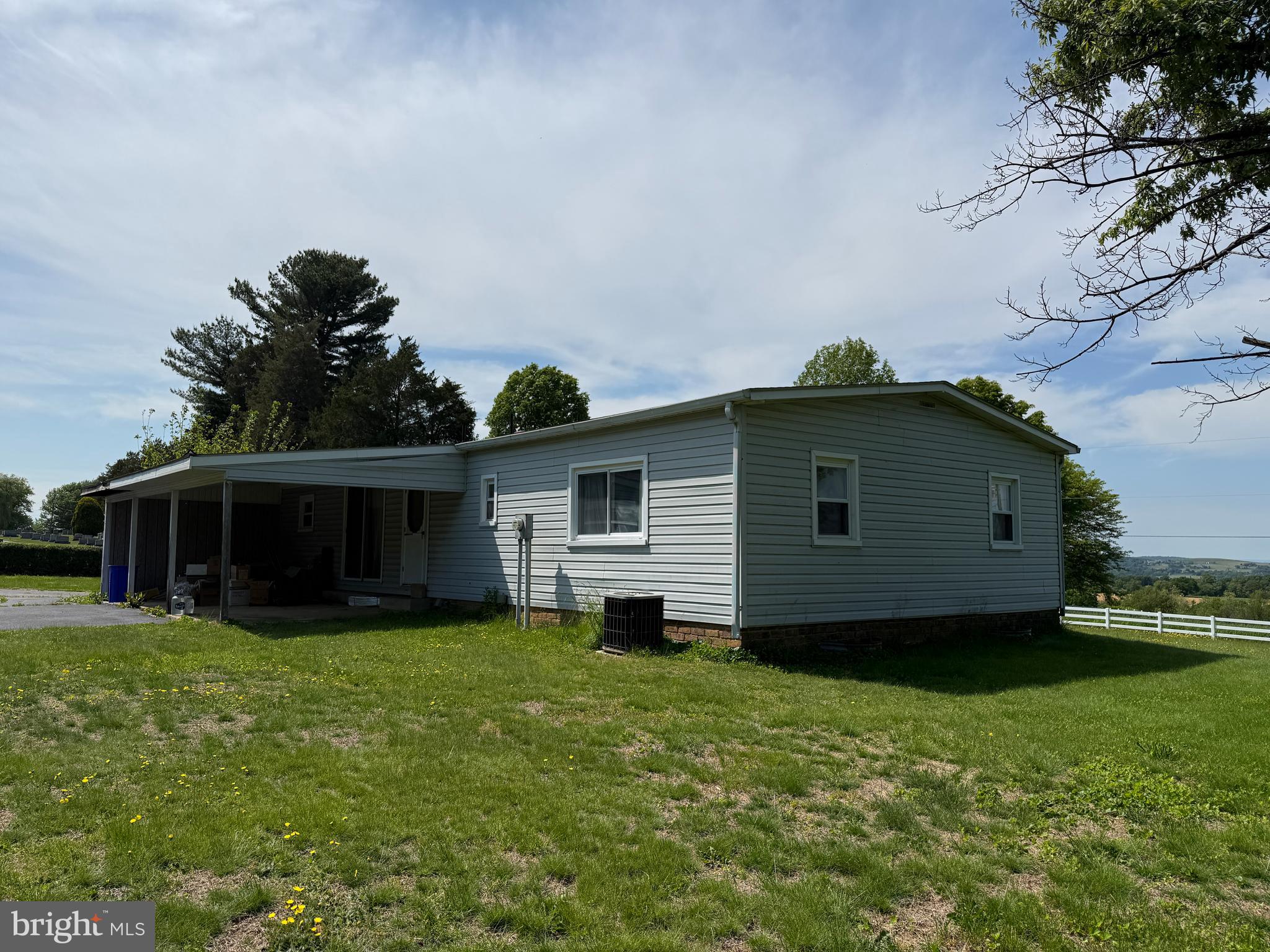 LOWER WINDSOR - Residential