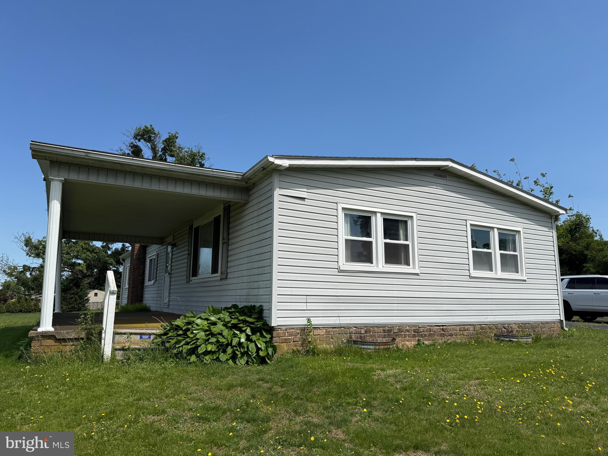 532 RIVERVIEW DRIVE