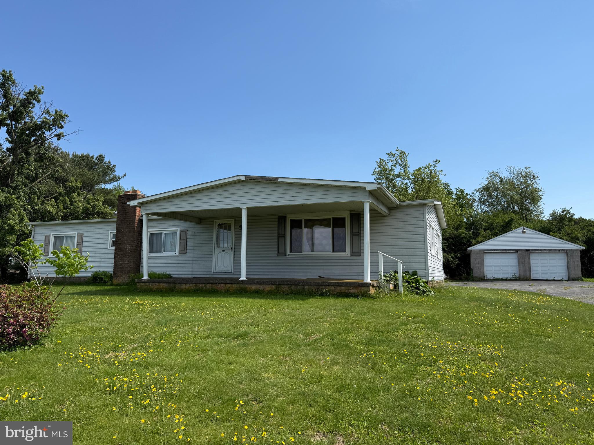 532 RIVERVIEW DRIVE