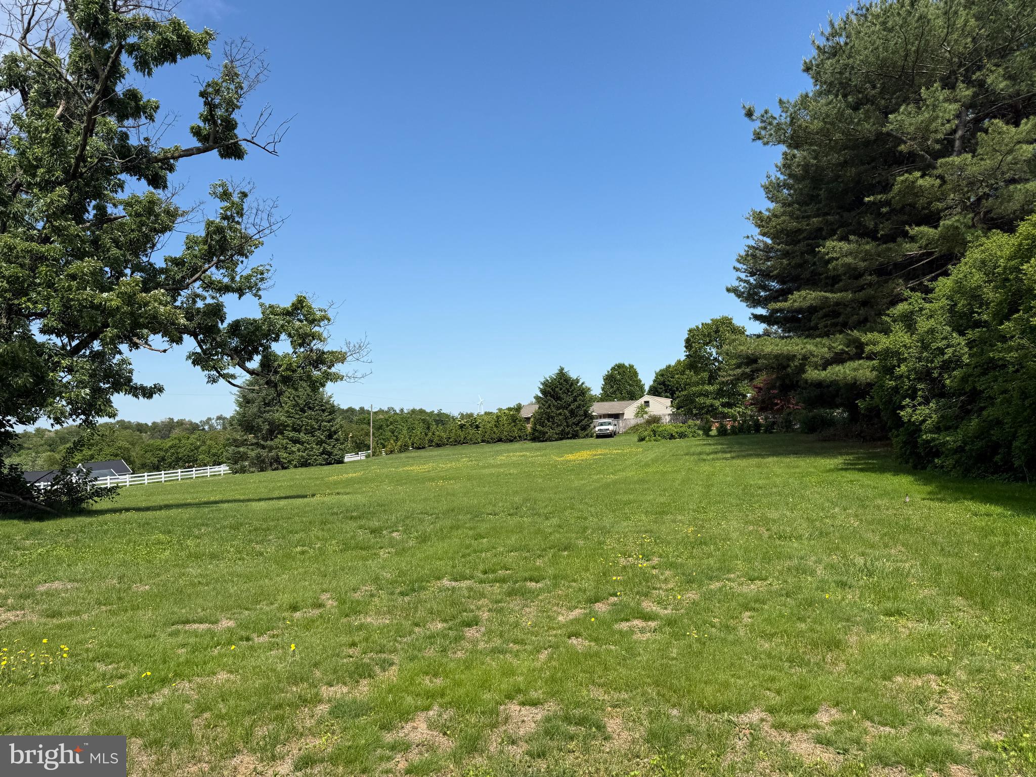 LOWER WINDSOR - Residential