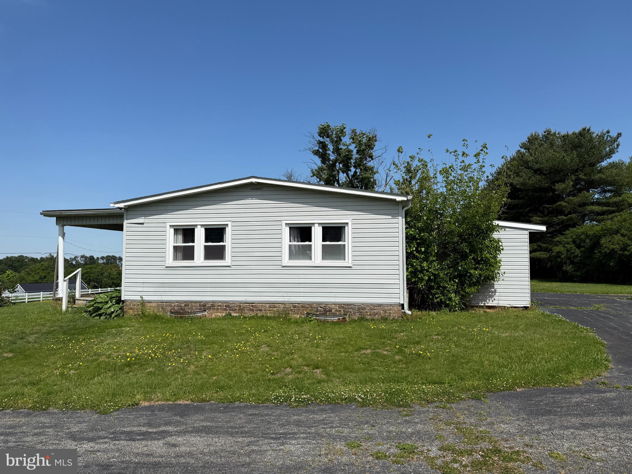LOWER WINDSOR - Residential