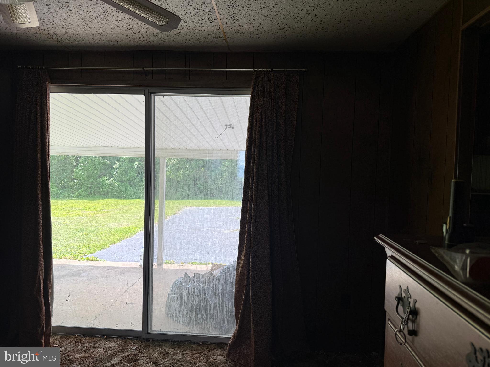 LOWER WINDSOR - Residential
