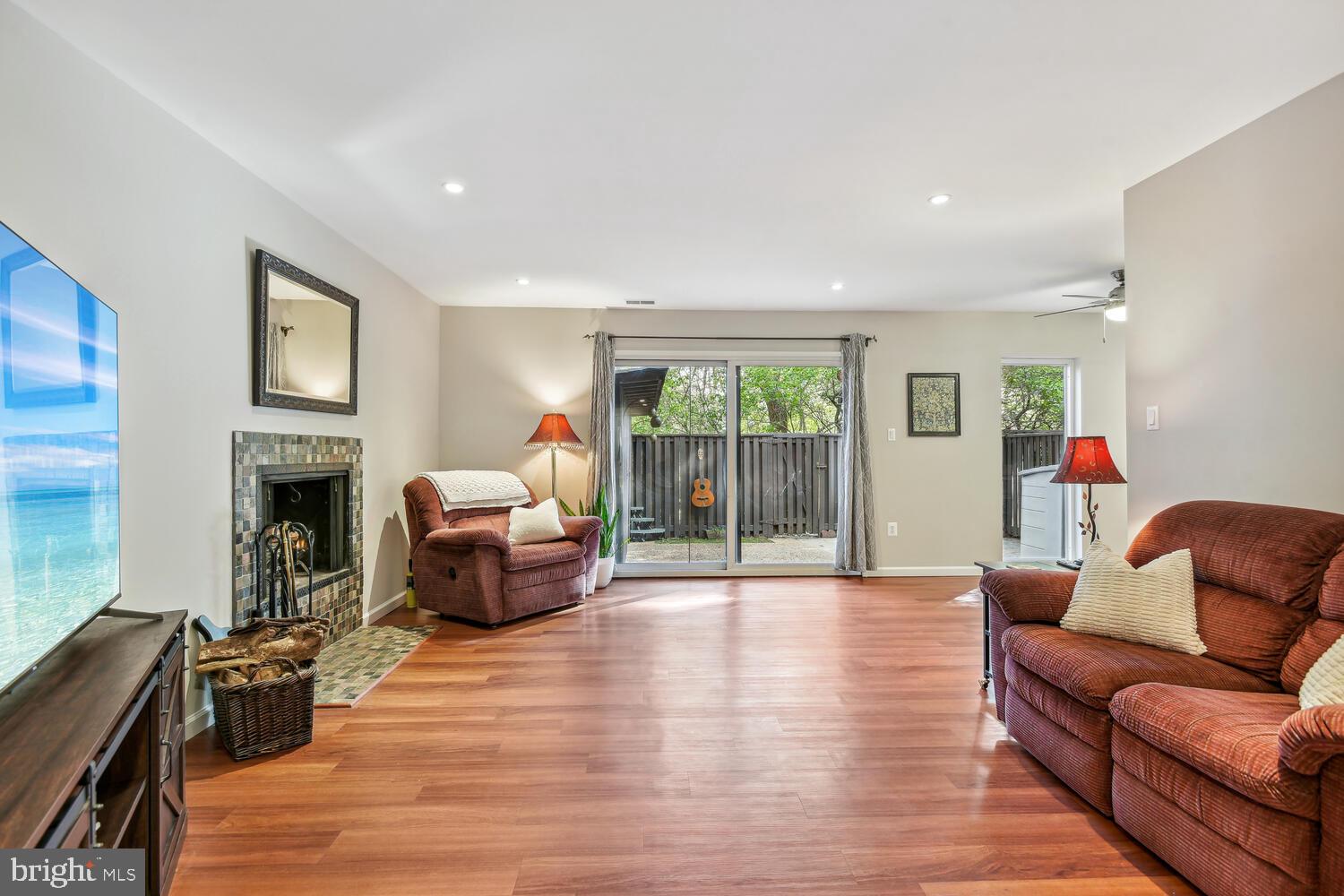 IVY OAK - Residential