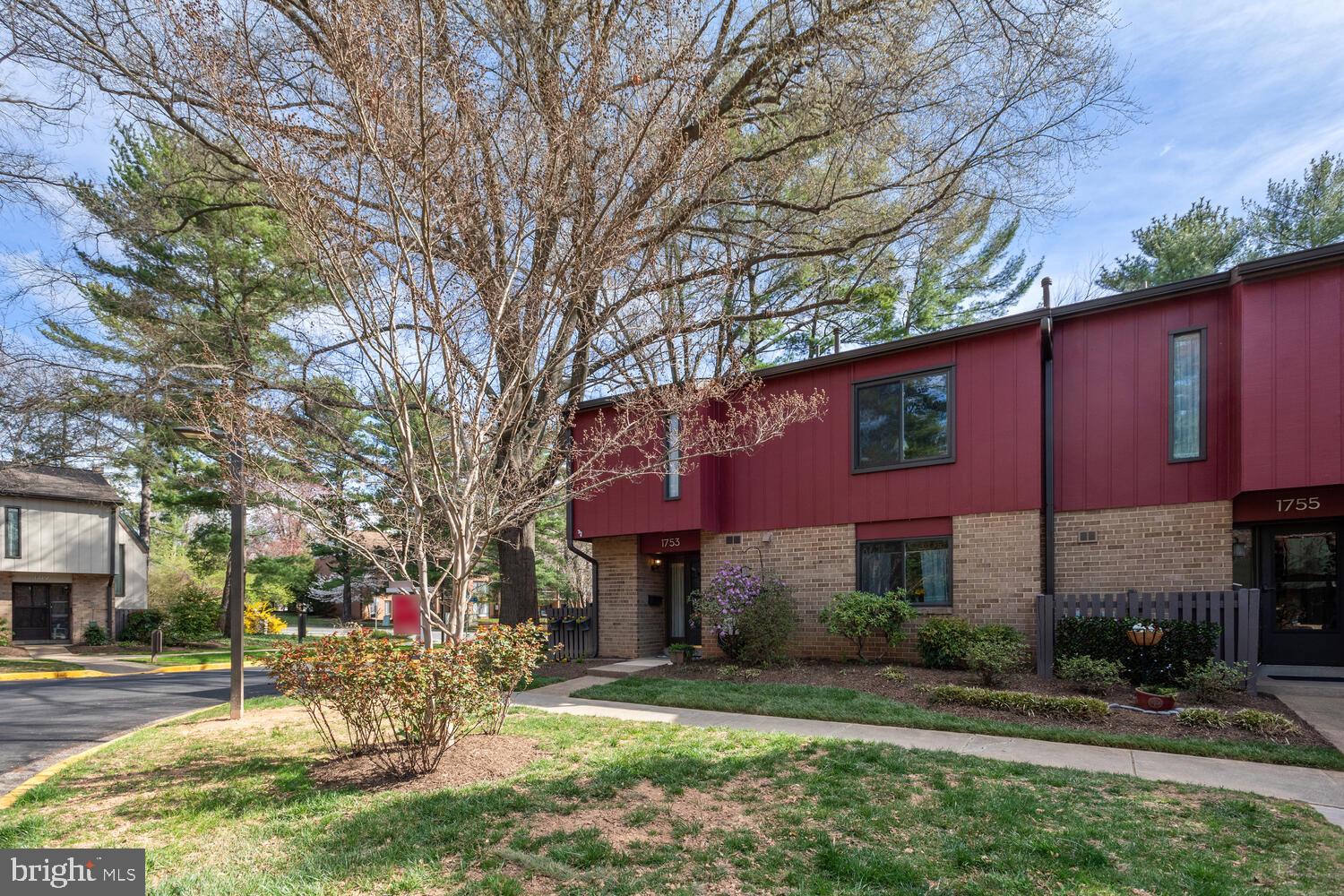 IVY OAK - Residential