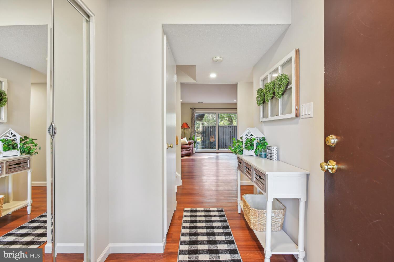 IVY OAK - Residential