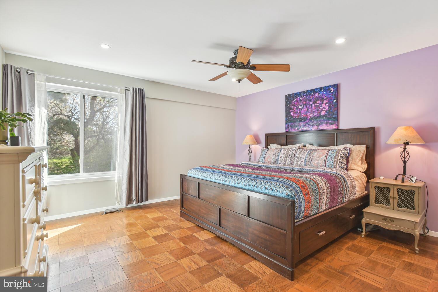 IVY OAK - Residential