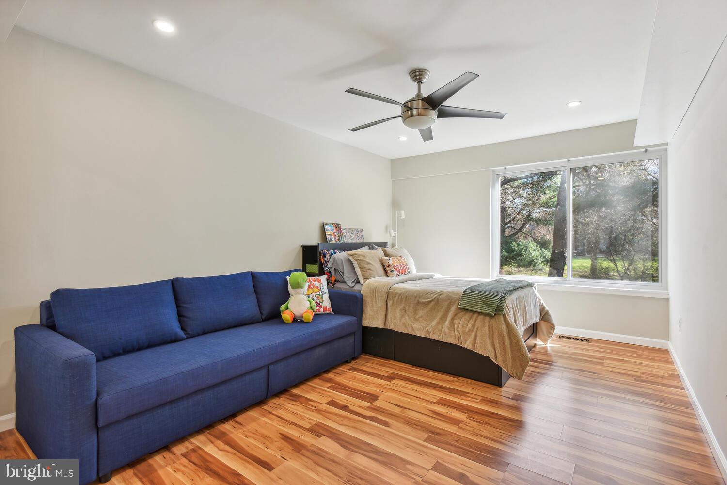 IVY OAK - Residential