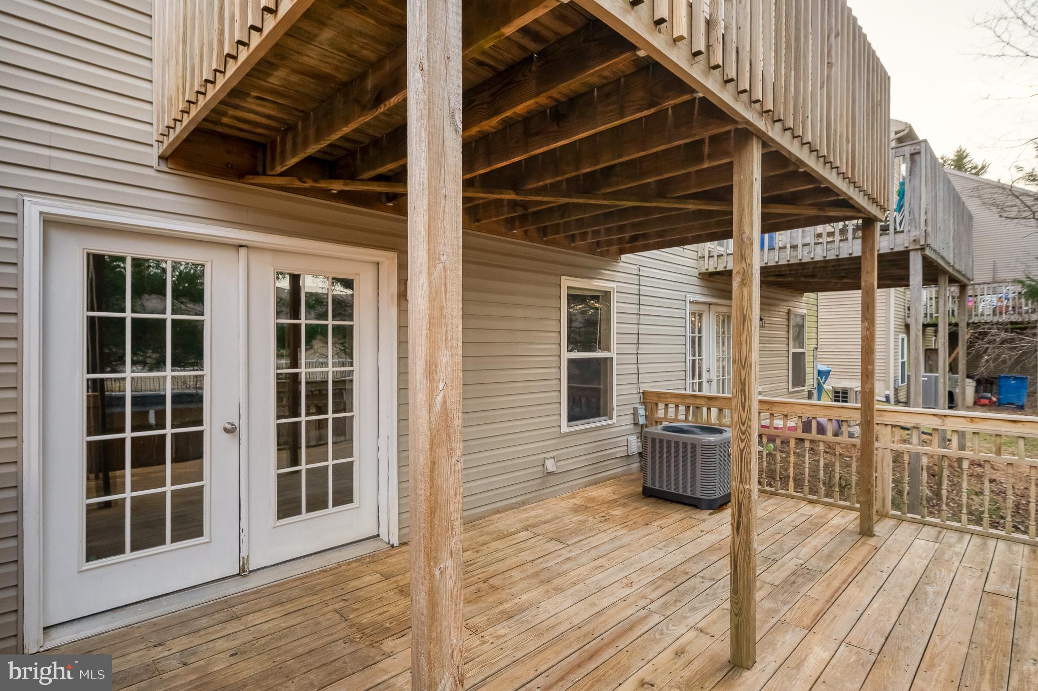 DUCK HARBOUR - Residential Lease