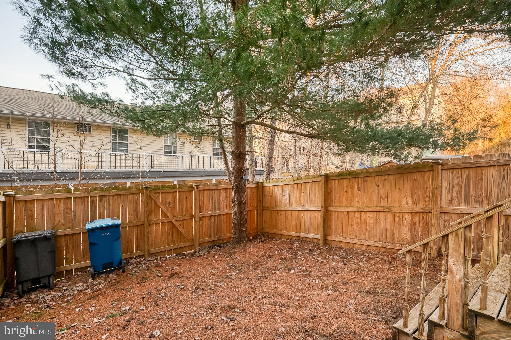 DUCK HARBOUR - Residential Lease