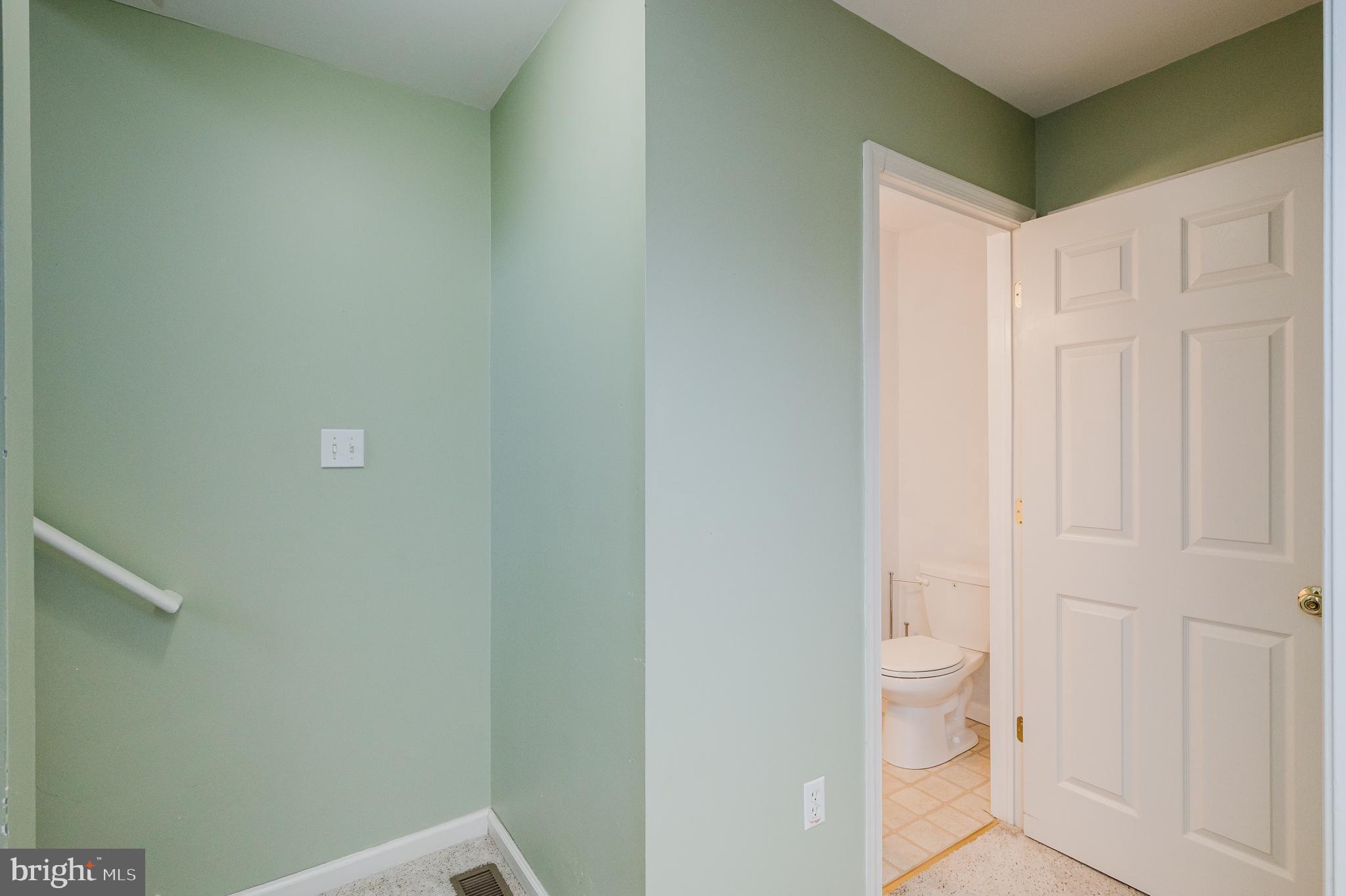 DUCK HARBOUR - Residential Lease