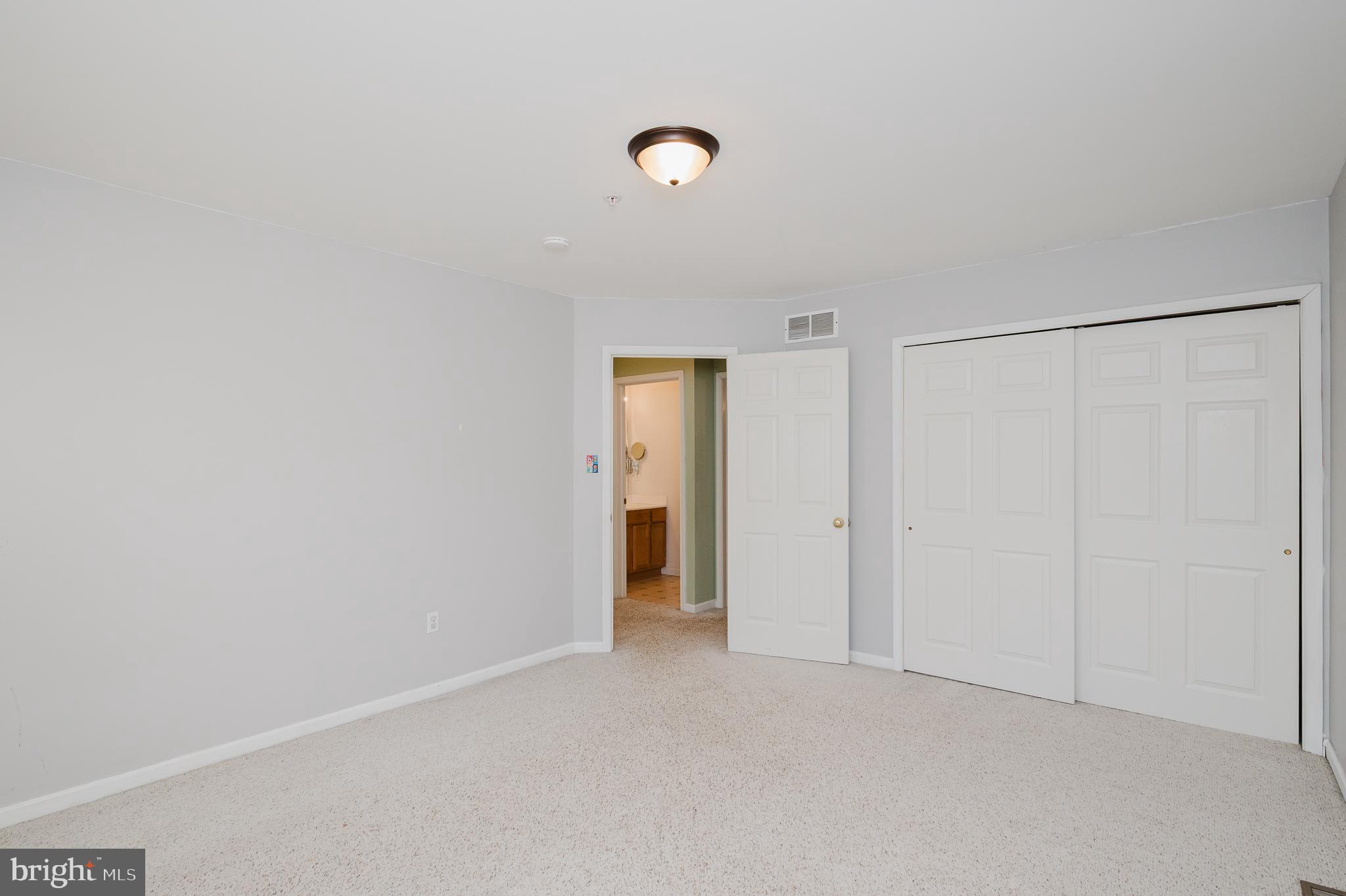 DUCK HARBOUR - Residential Lease