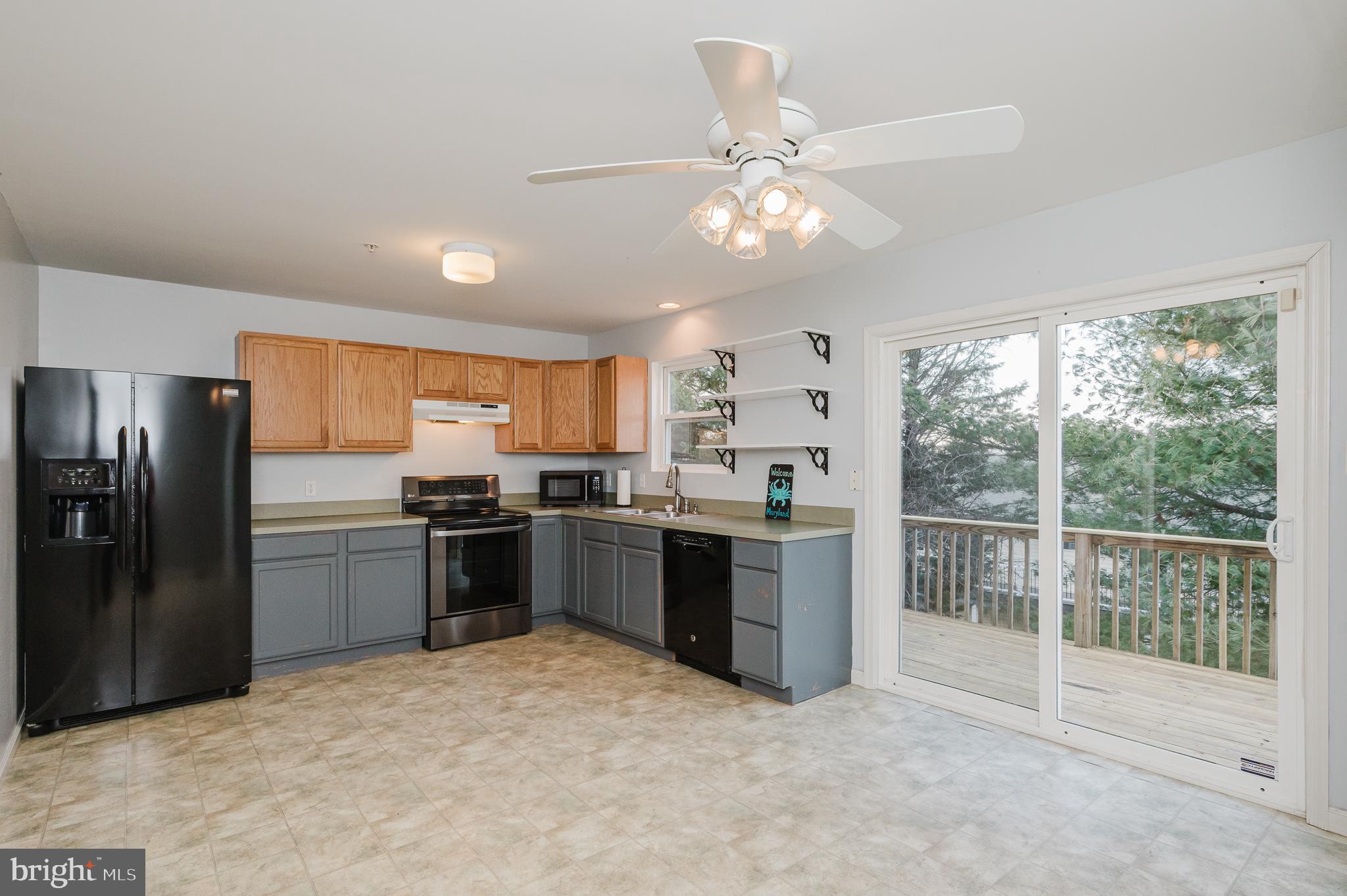 DUCK HARBOUR - Residential Lease