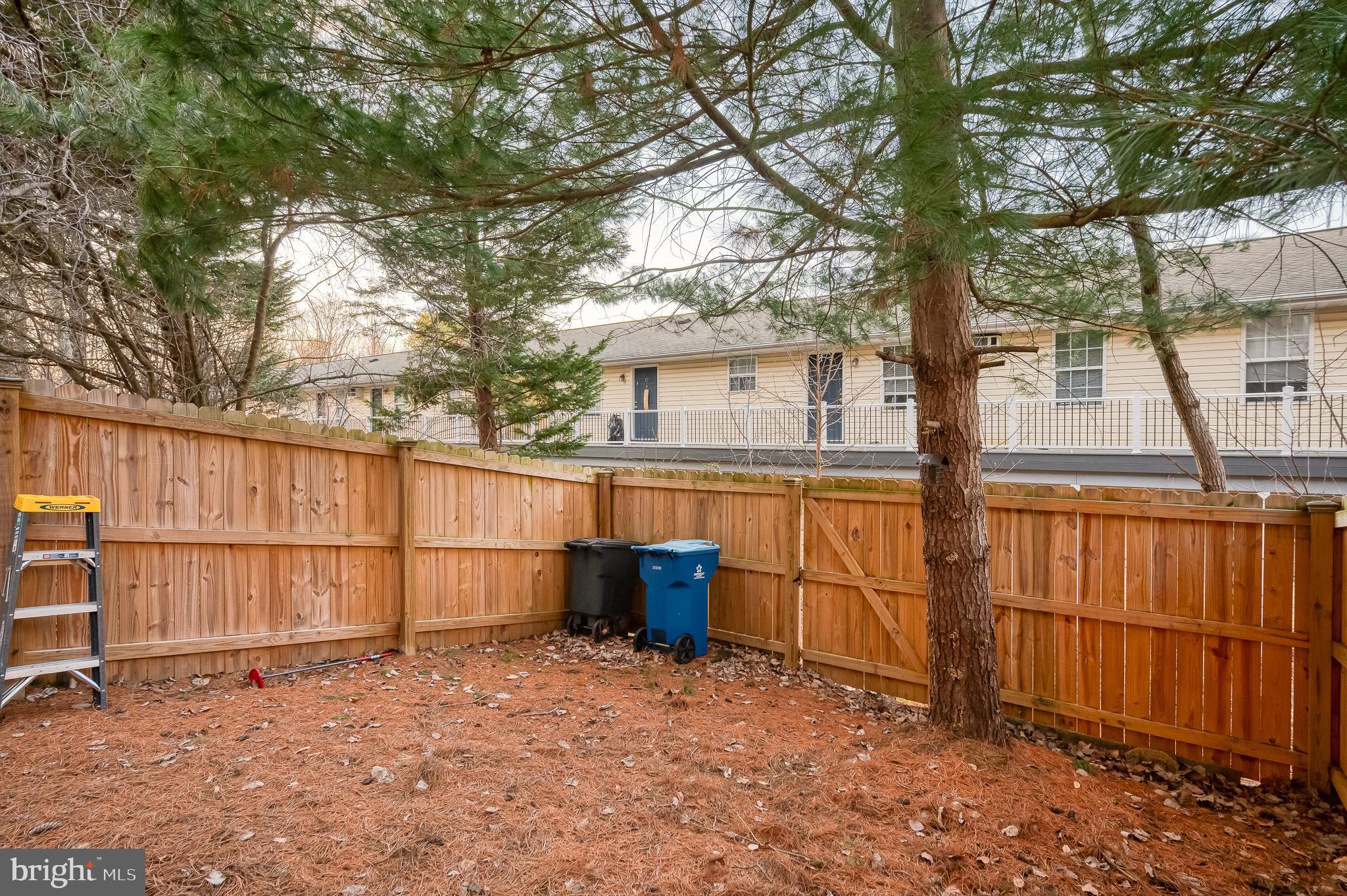 DUCK HARBOUR - Residential Lease