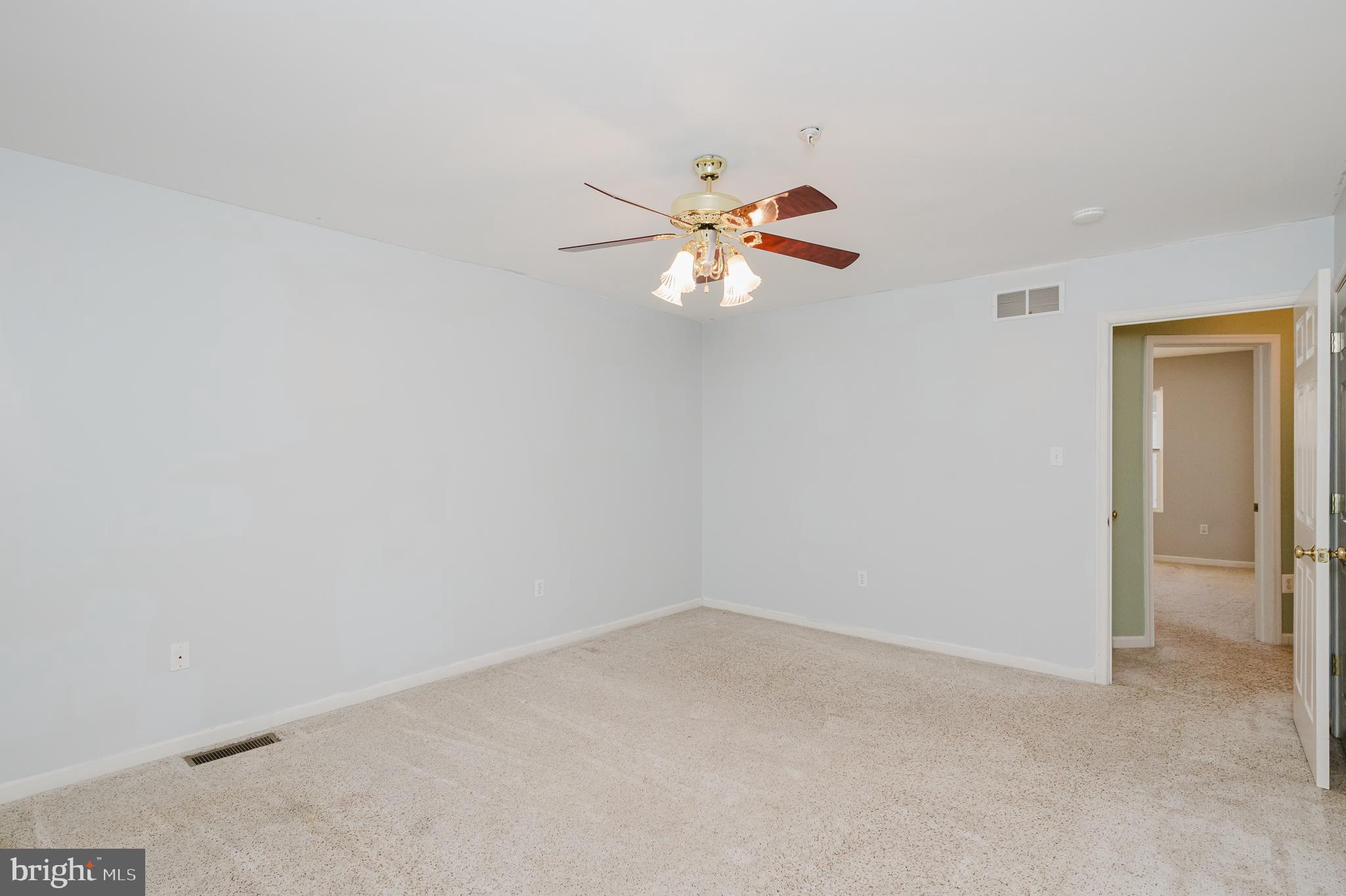 DUCK HARBOUR - Residential Lease