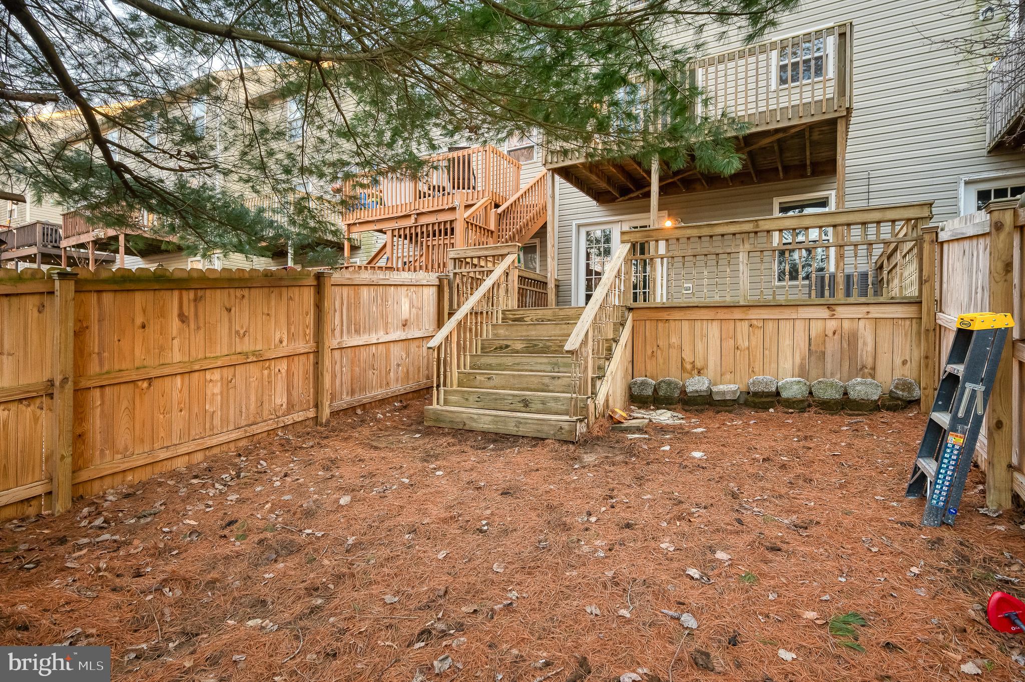 DUCK HARBOUR - Residential Lease