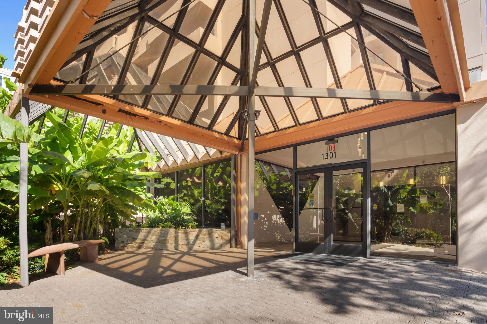 1301 N COURTHOUSE ROAD 1401