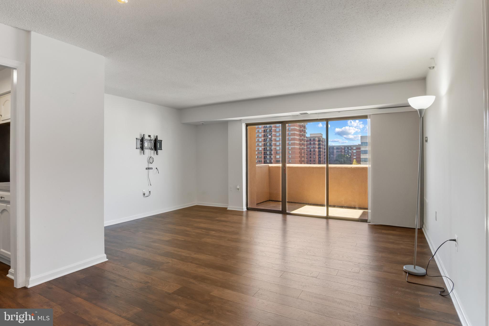 1301 N COURTHOUSE ROAD 1401