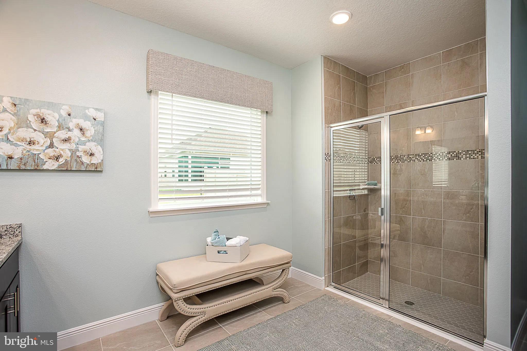 ABRAMS POINTE - Residential