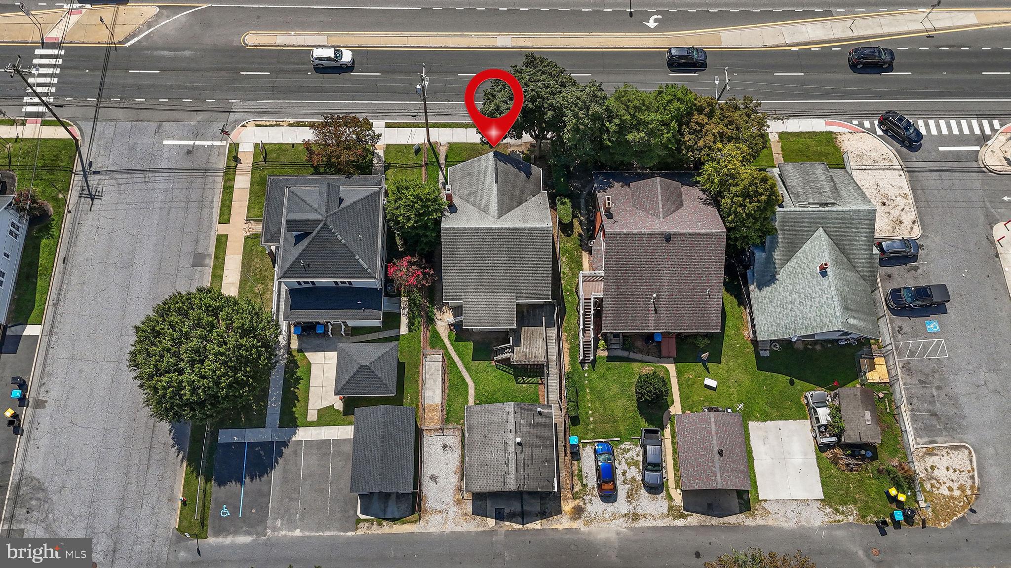 PARKWAY MANOR - Residential