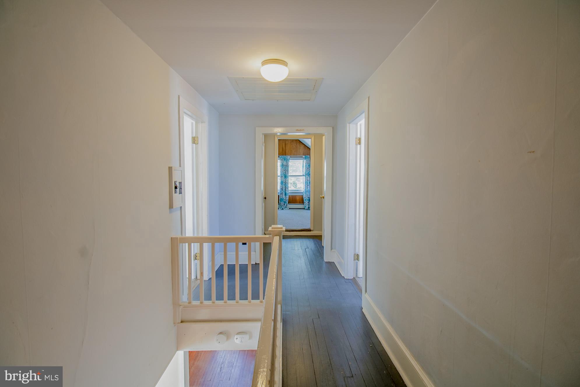 PARKWAY MANOR - Residential