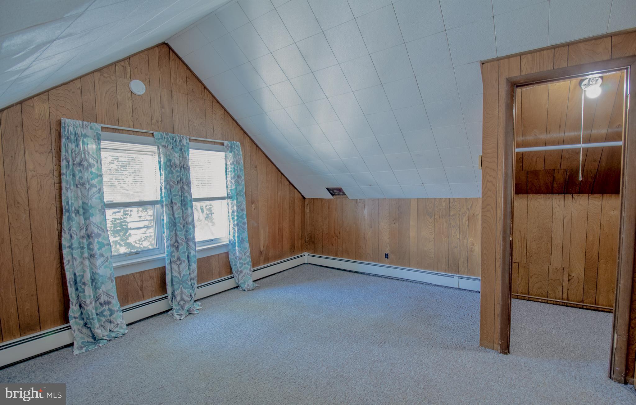 PARKWAY MANOR - Residential