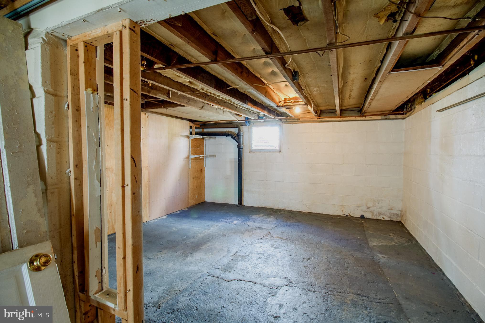 PARKWAY MANOR - Residential