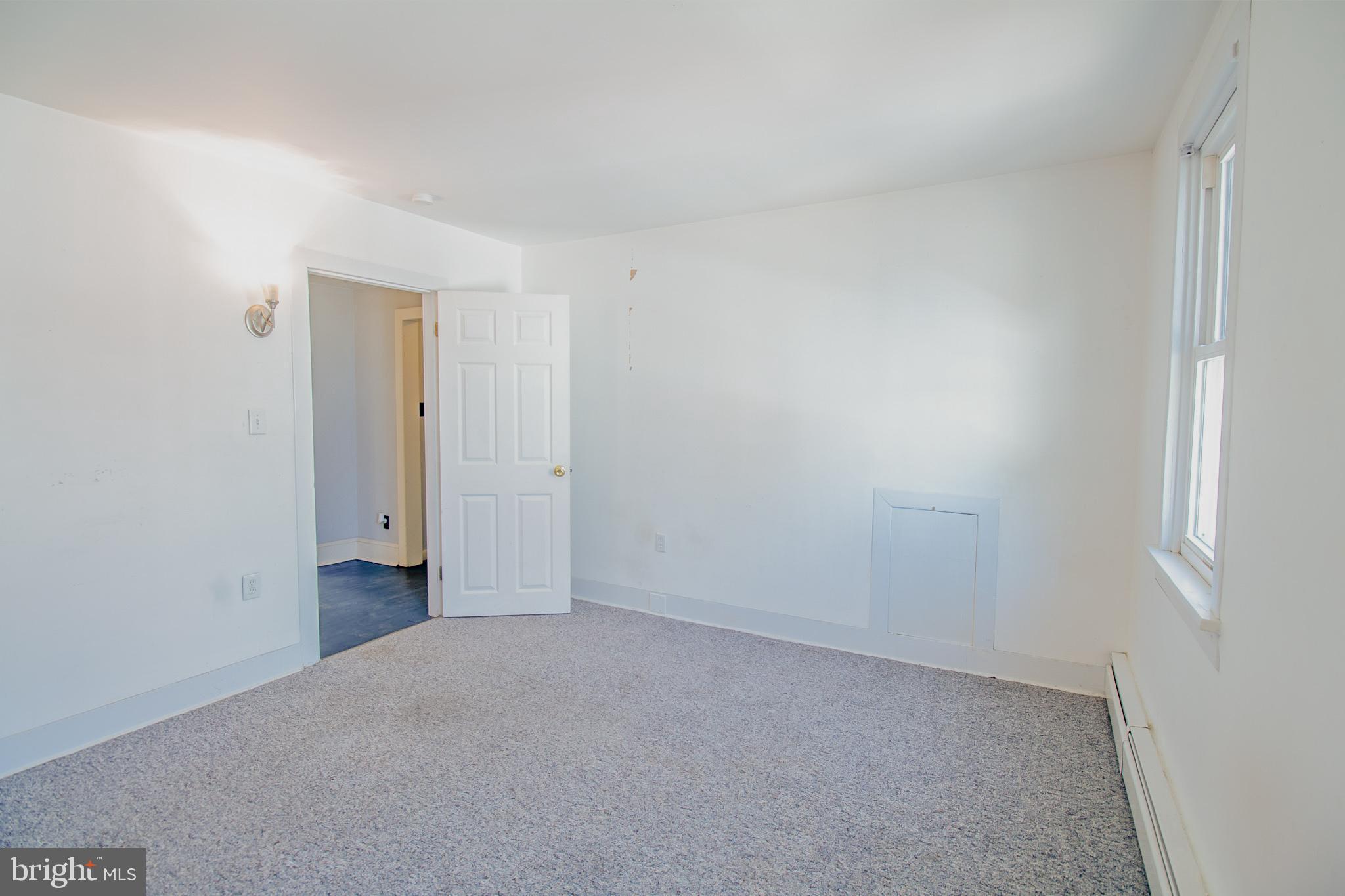 PARKWAY MANOR - Residential