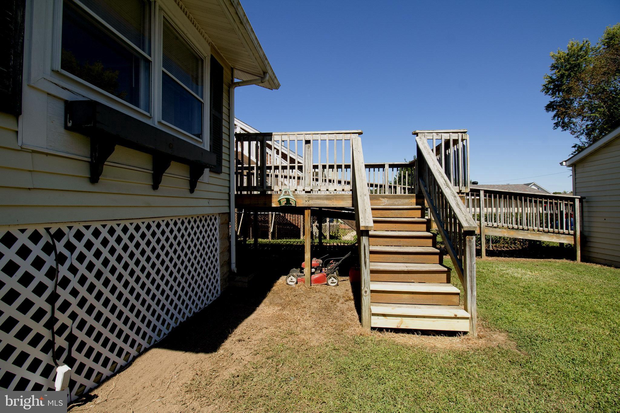 PARKWAY MANOR - Residential