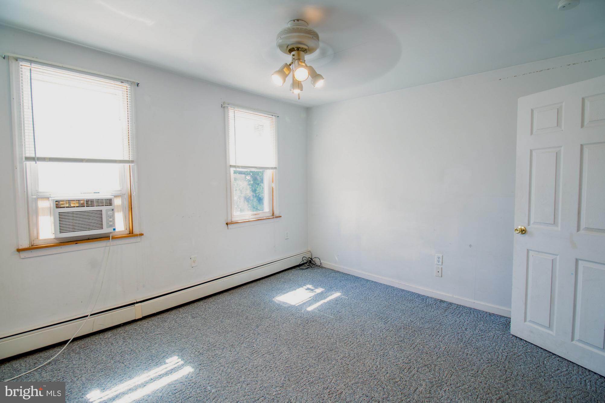 PARKWAY MANOR - Residential