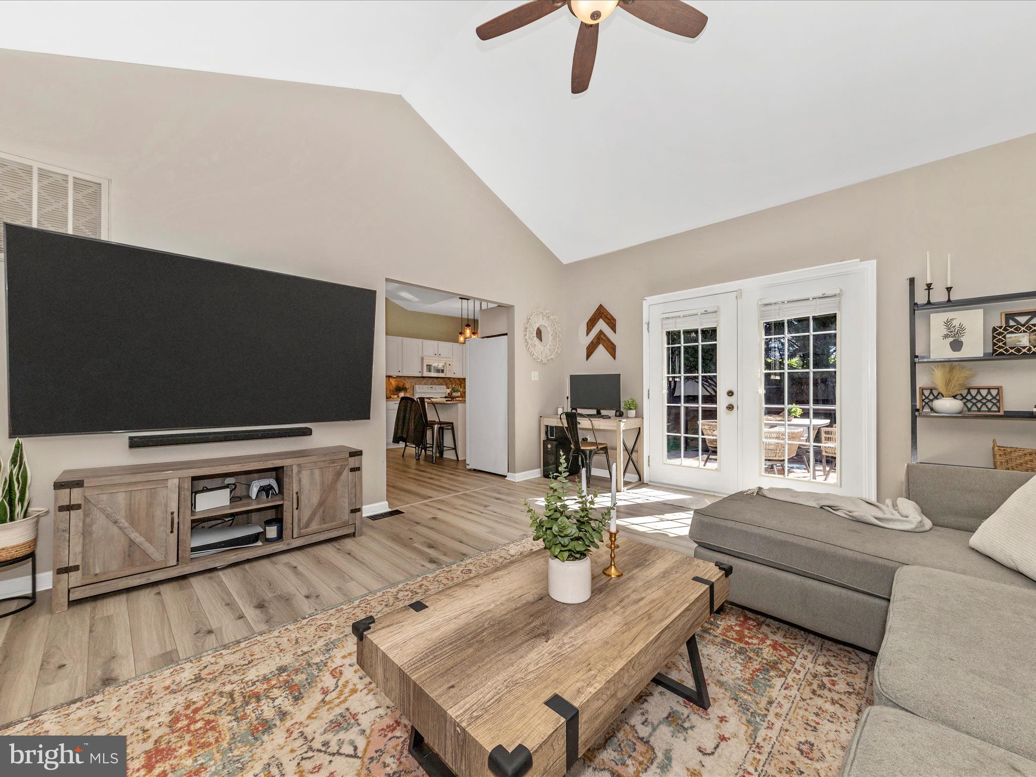 FORT HILL FARMS - Residential