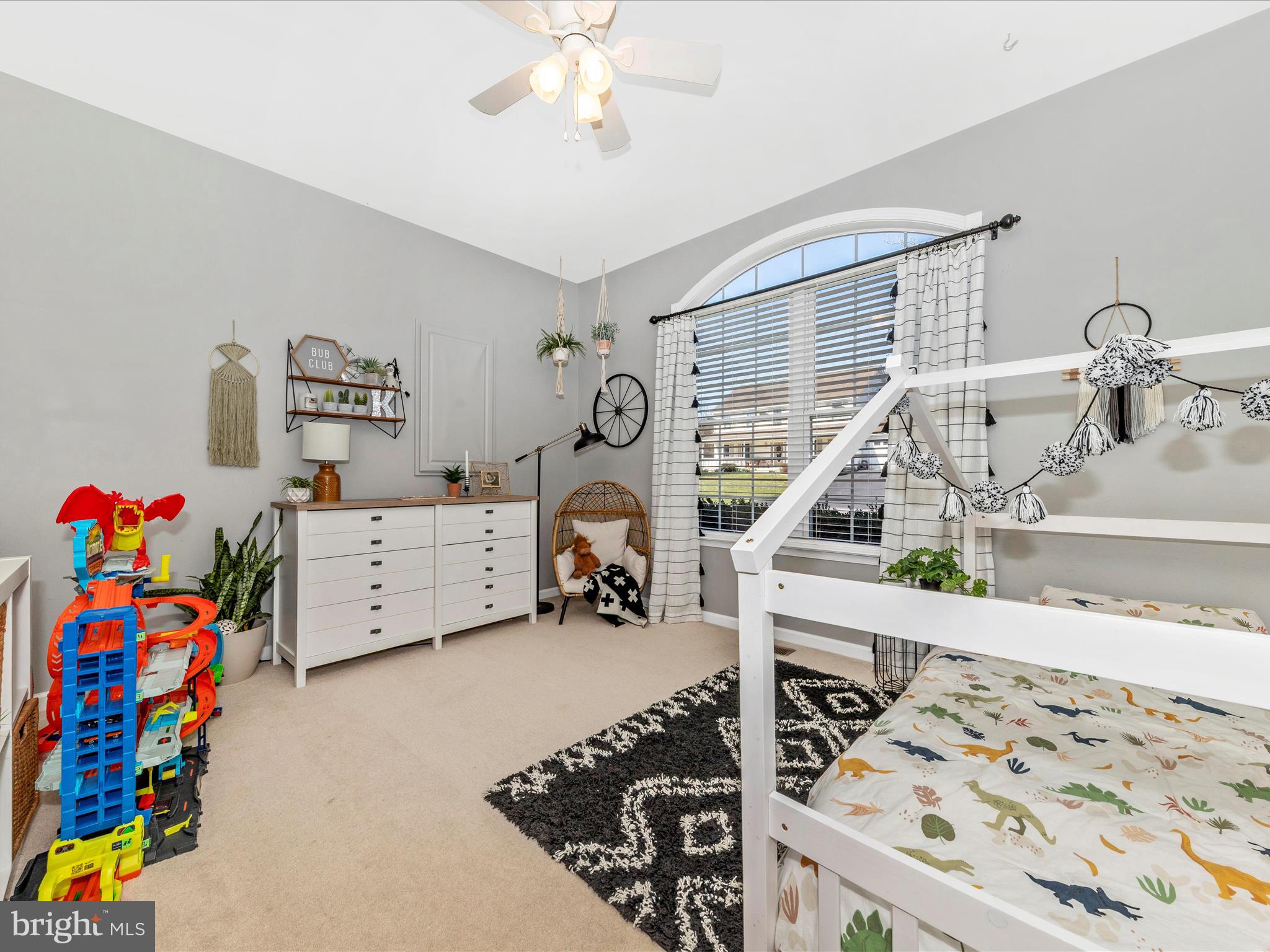 FORT HILL FARMS - Residential