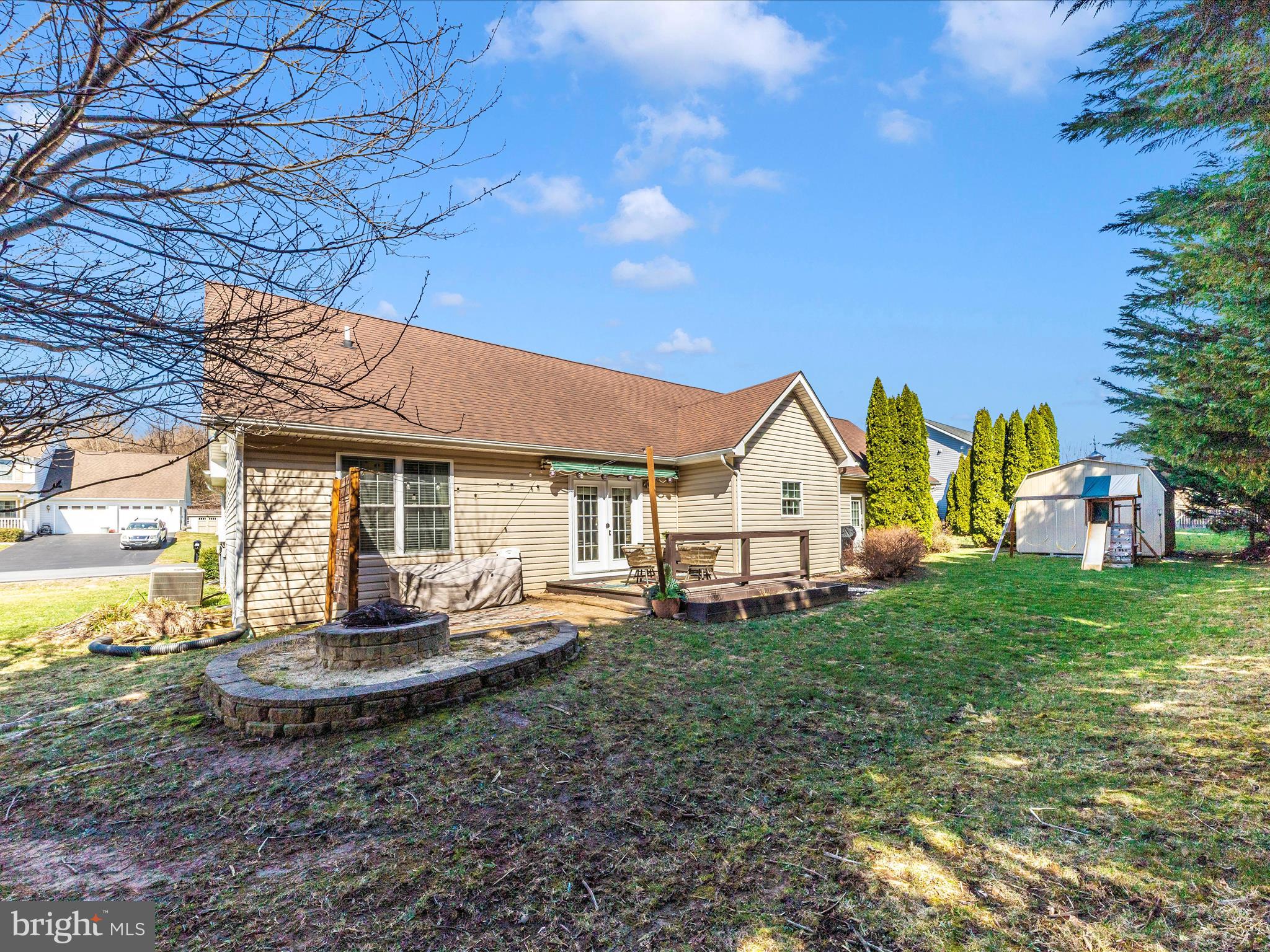 FORT HILL FARMS - Residential