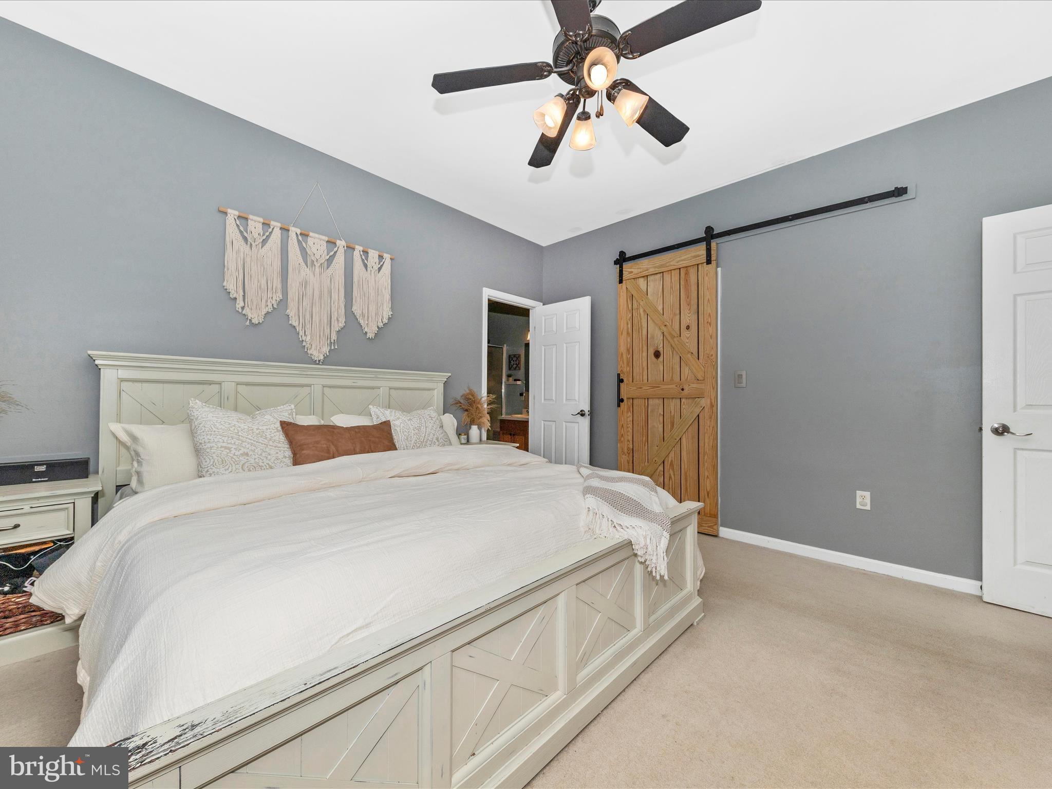 FORT HILL FARMS - Residential