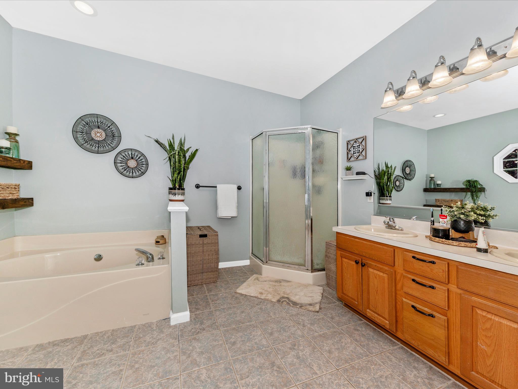 FORT HILL FARMS - Residential