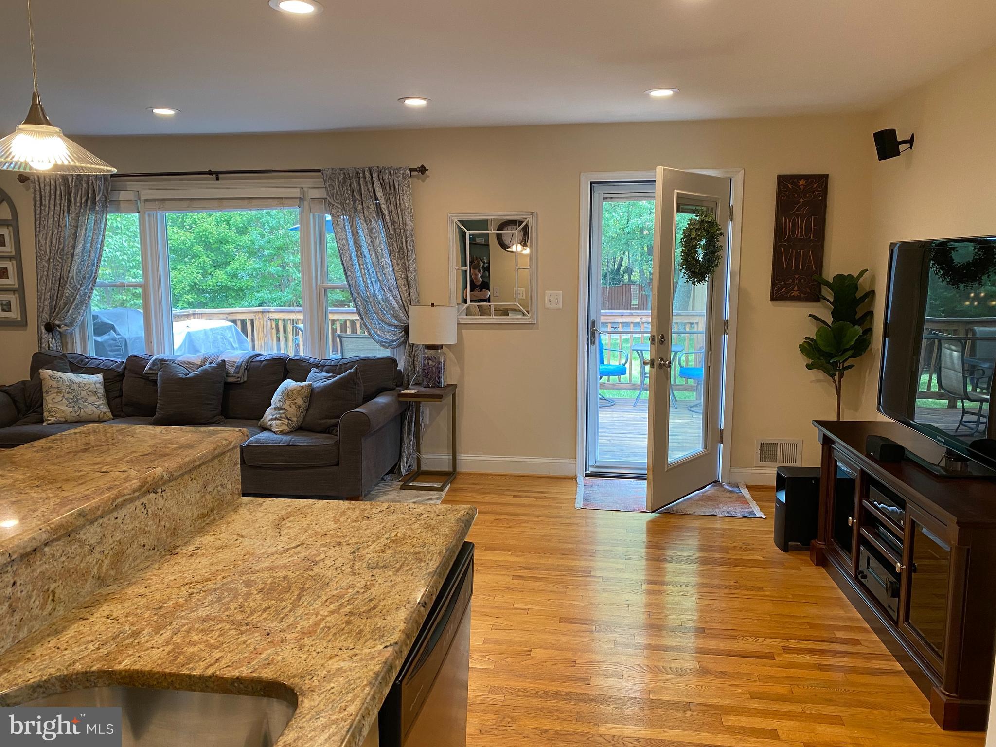 WADE-MAR ESTATES - Residential