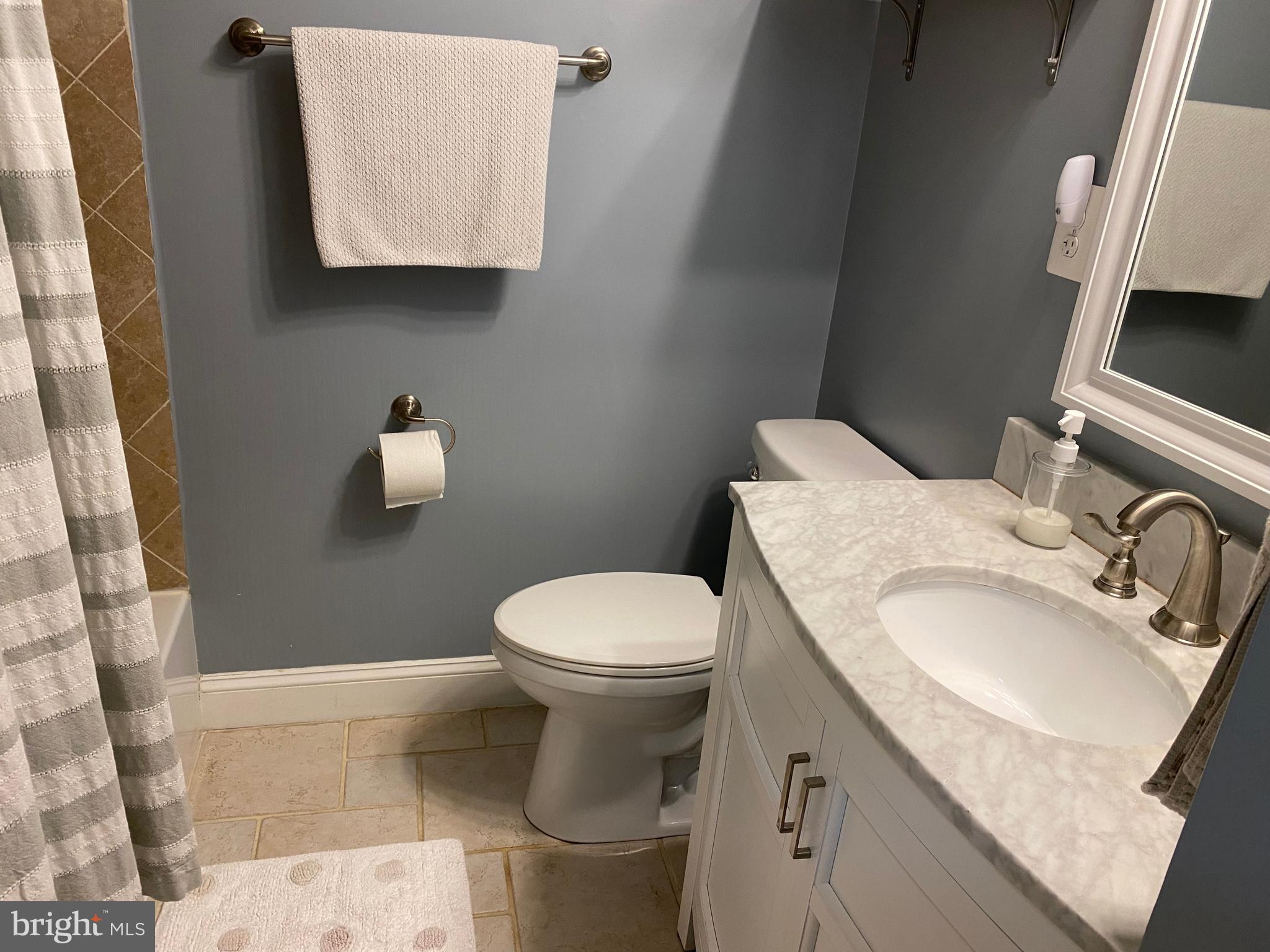 WADE-MAR ESTATES - Residential