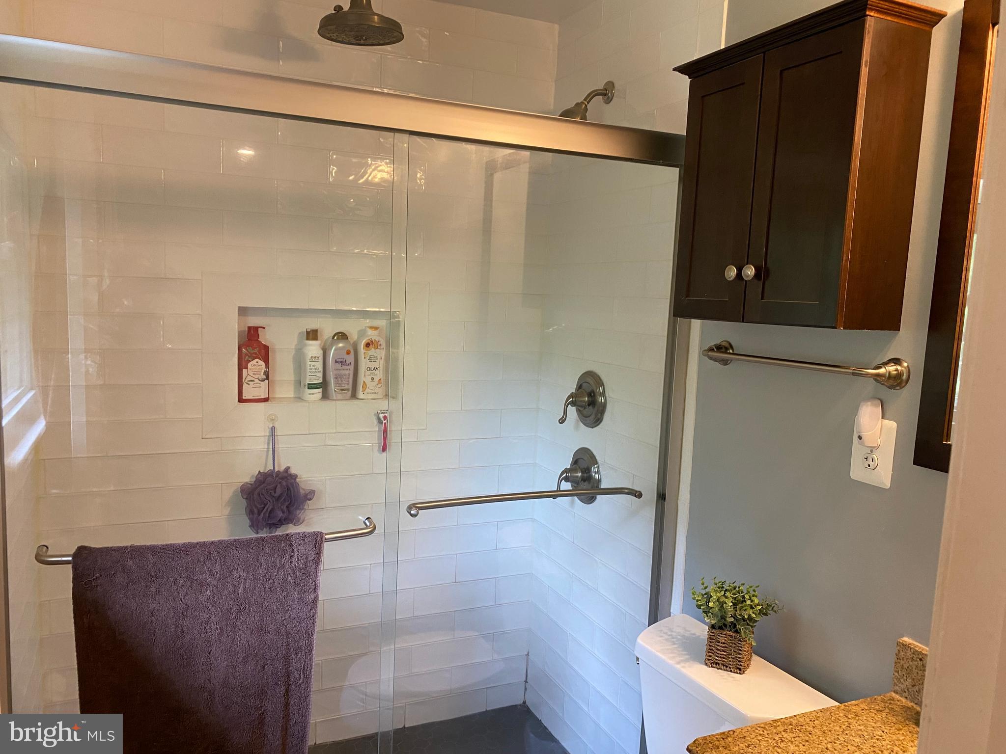 WADE-MAR ESTATES - Residential