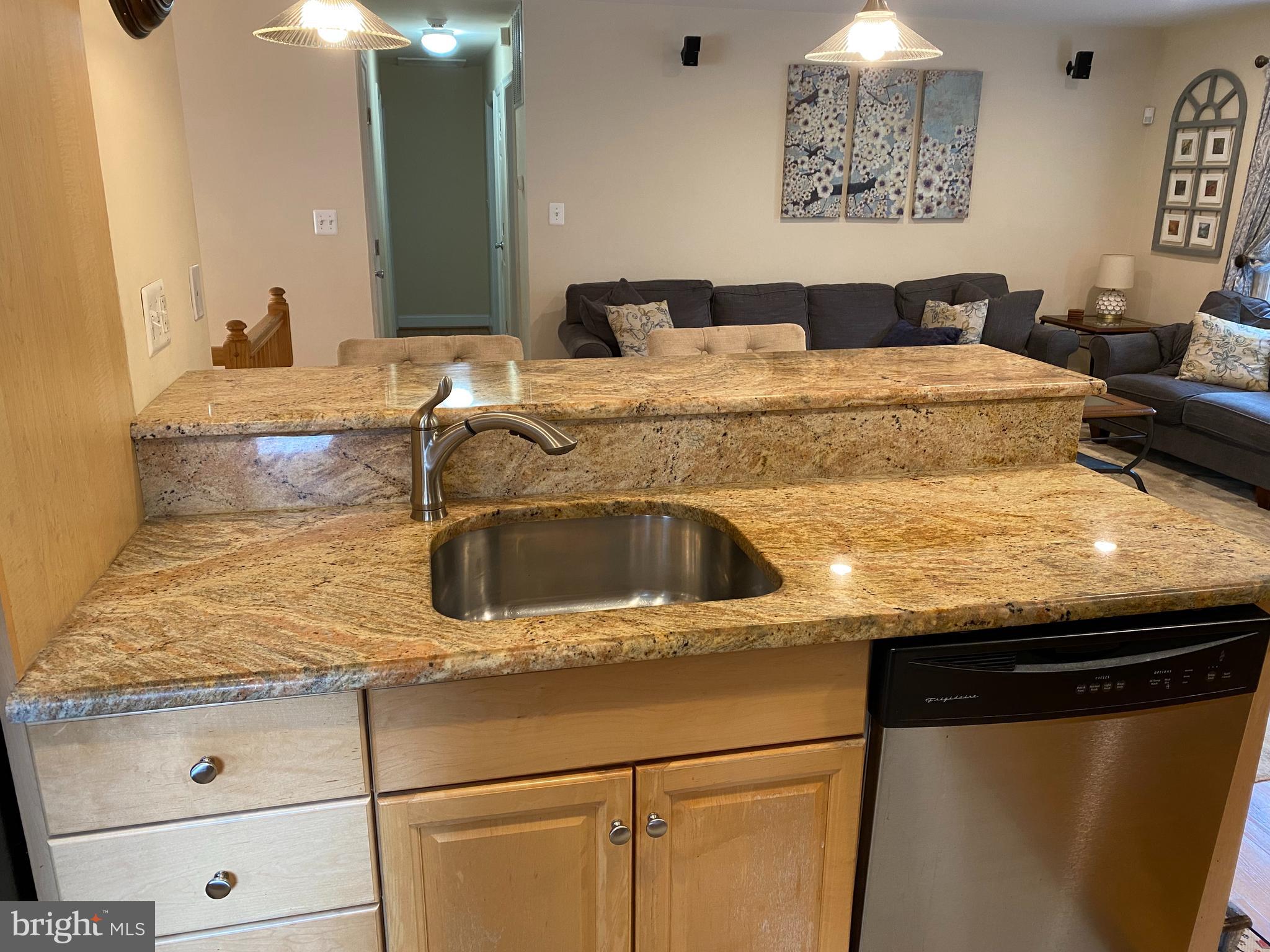 WADE-MAR ESTATES - Residential