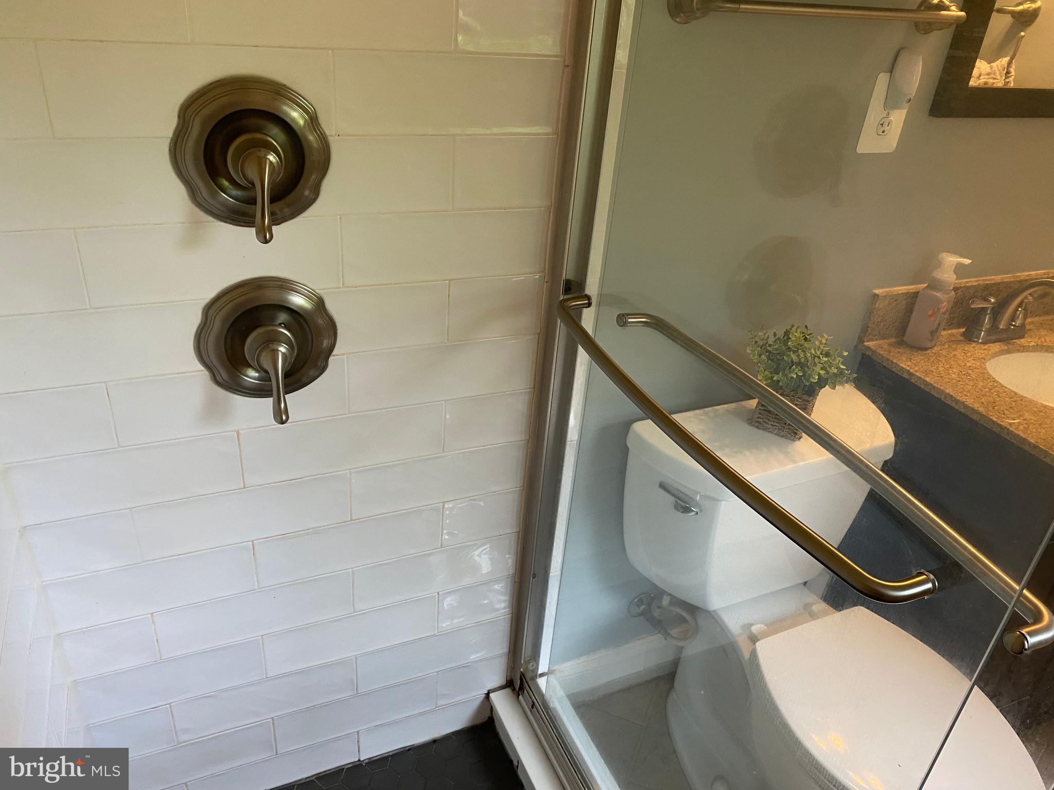 WADE-MAR ESTATES - Residential