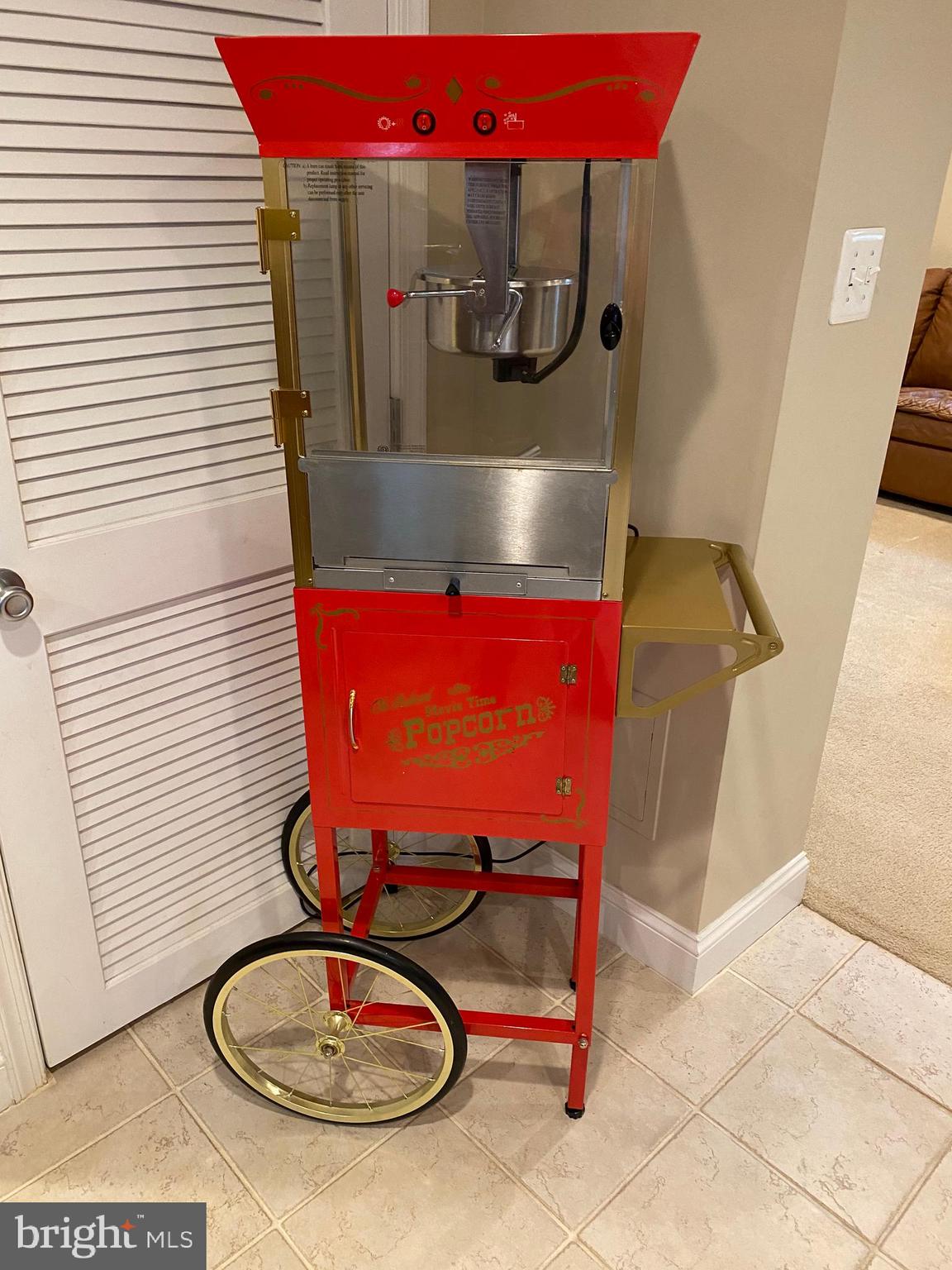 WADE-MAR ESTATES - Residential